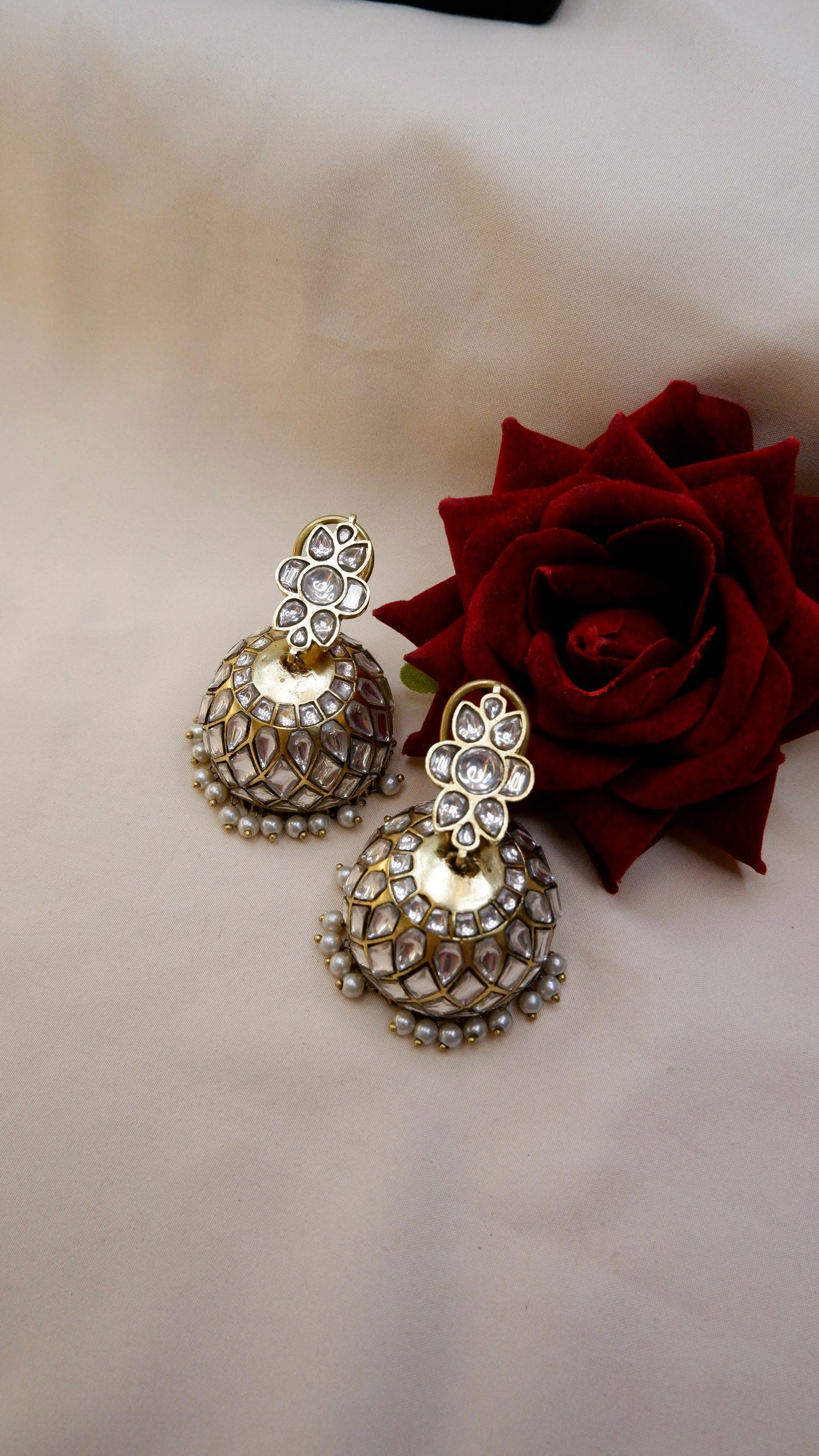 NIMRAT JHUMKAS