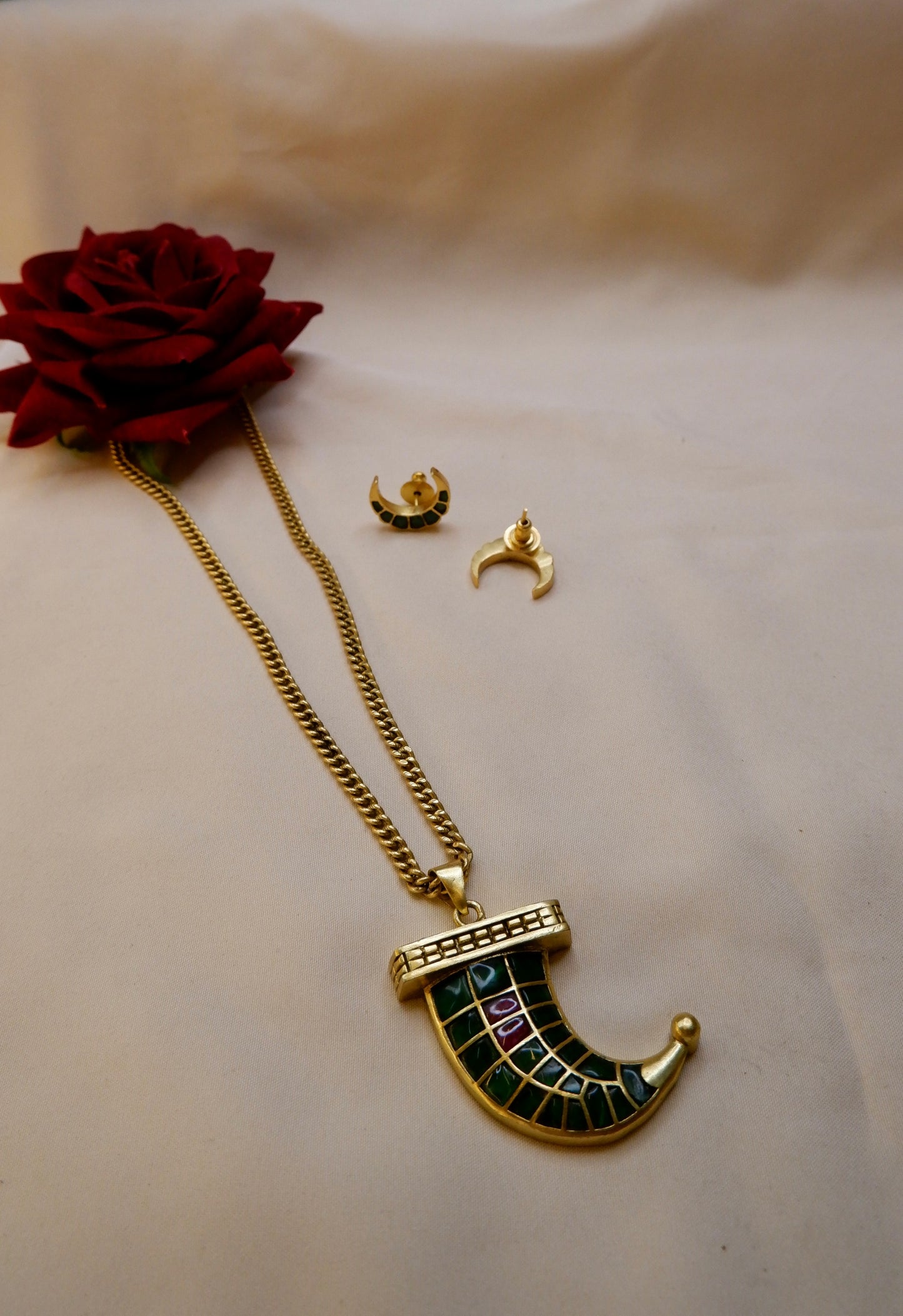 TIGER PENDANT SET