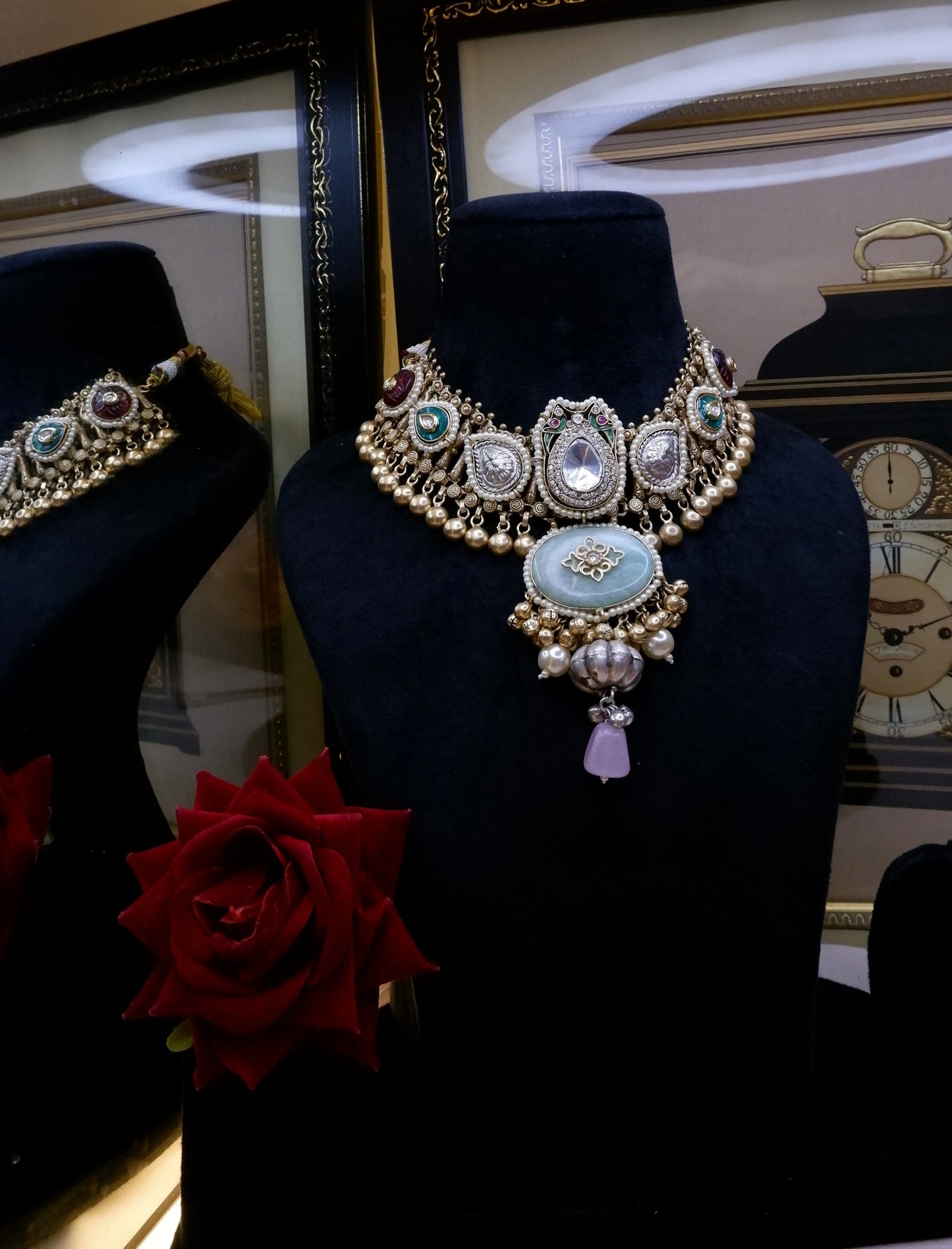MRINALINI NECKPIECE