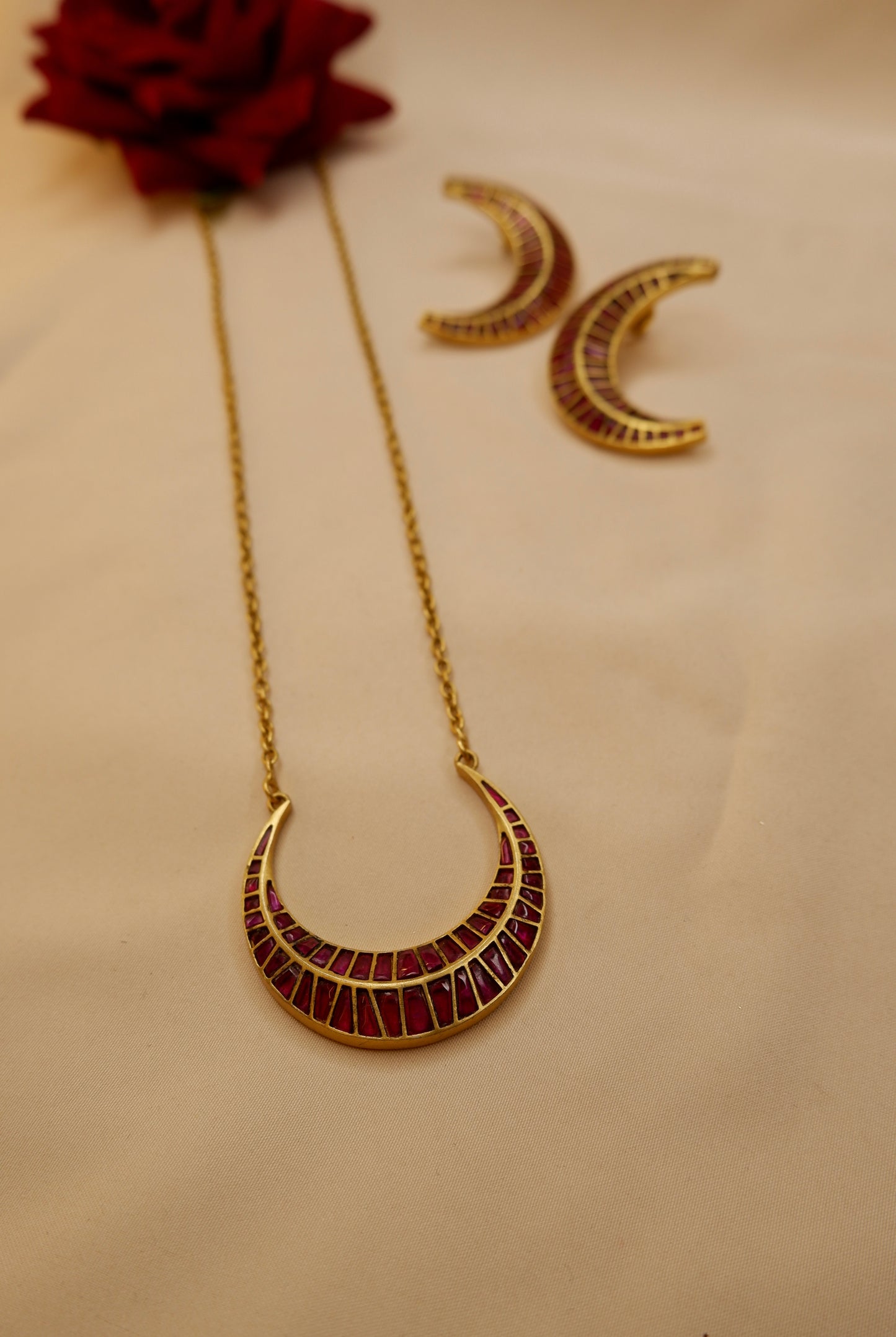 CHAAND PENDANT SET