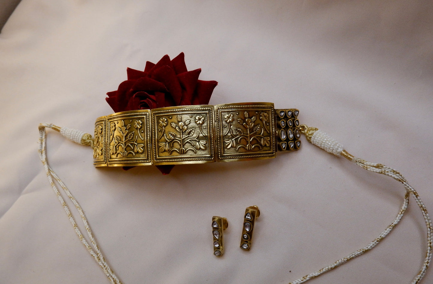 ROOHANI CHOKER