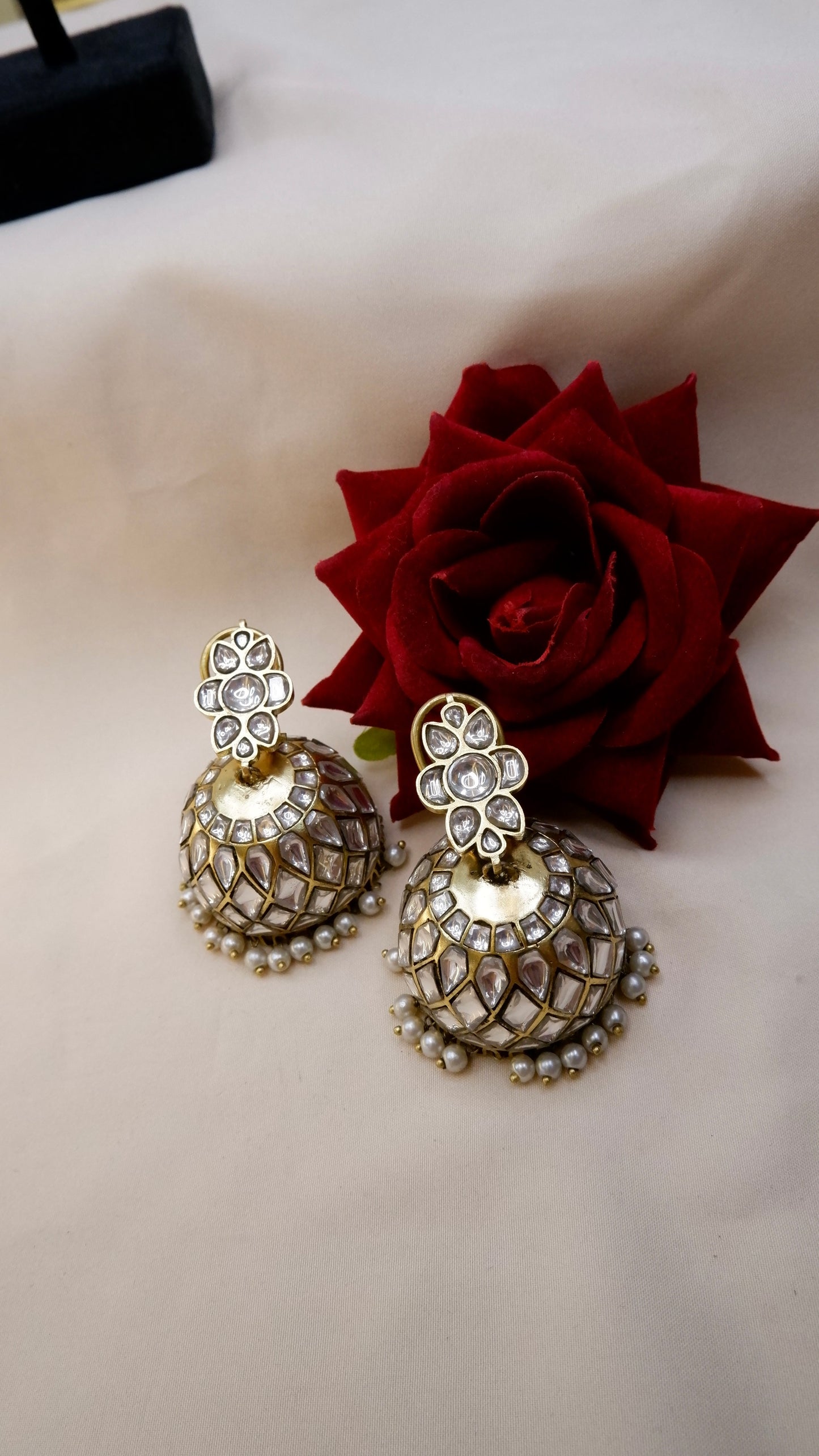 NIMRAT JHUMKAS