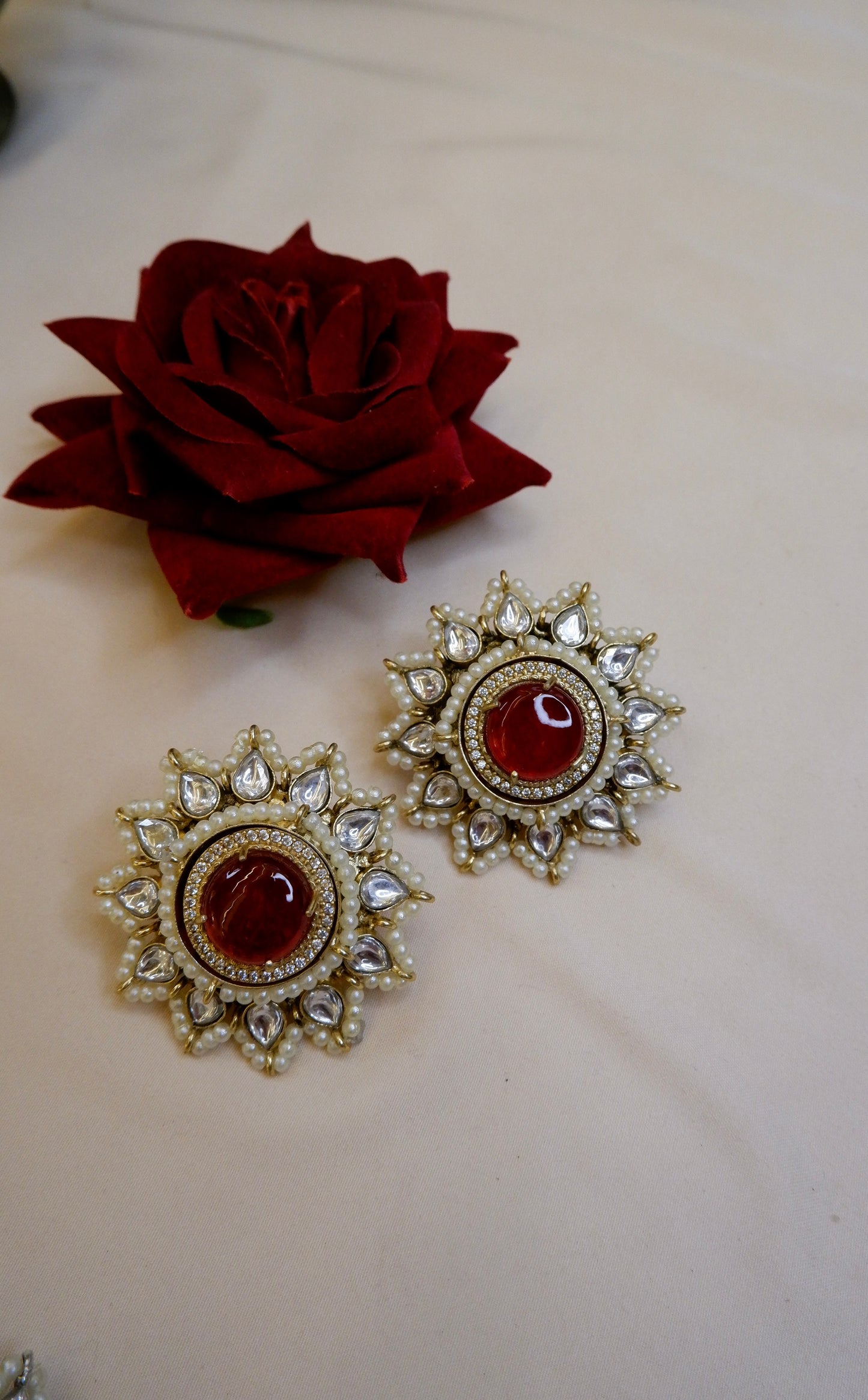 Gulbaano Studs