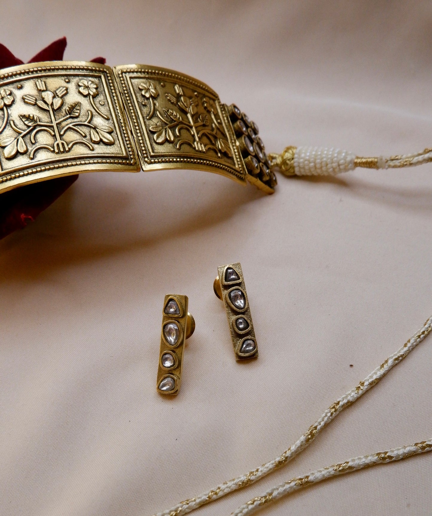 ROOHANI CHOKER