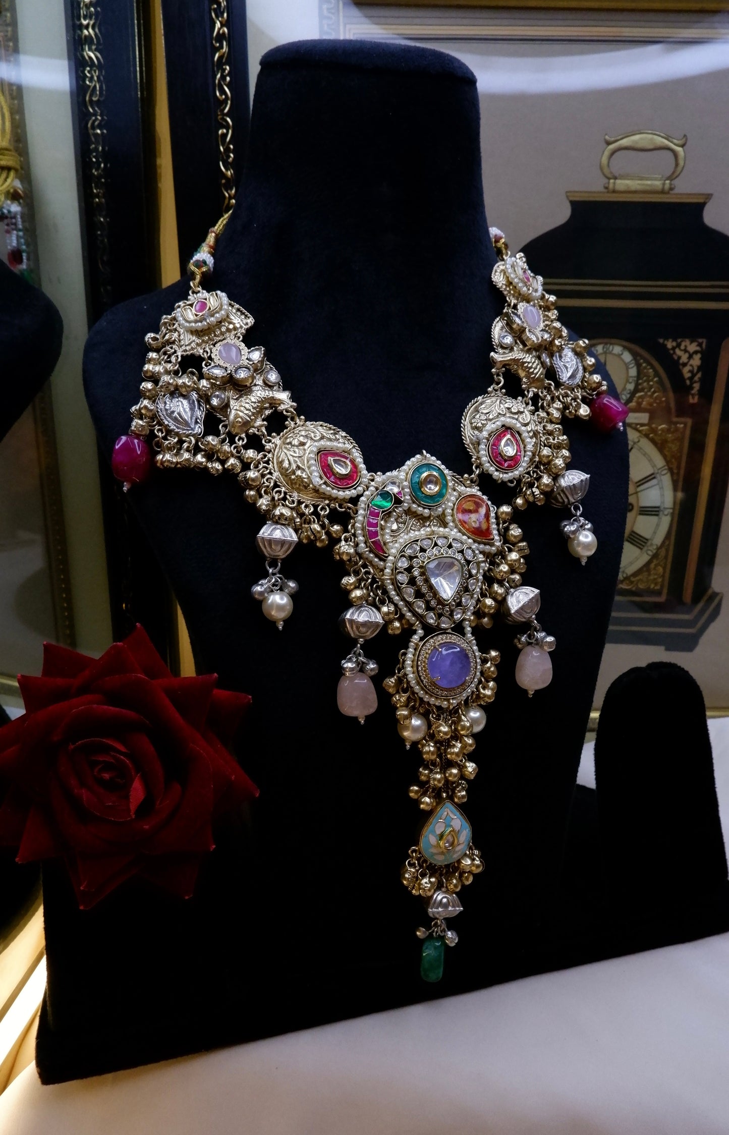 VEDIK NECKPIECE