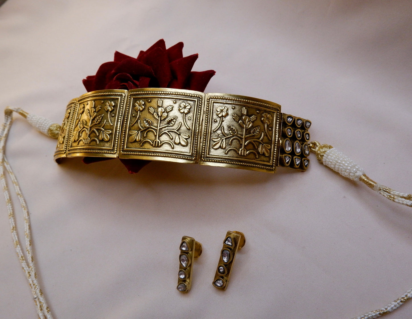 ROOHANI CHOKER