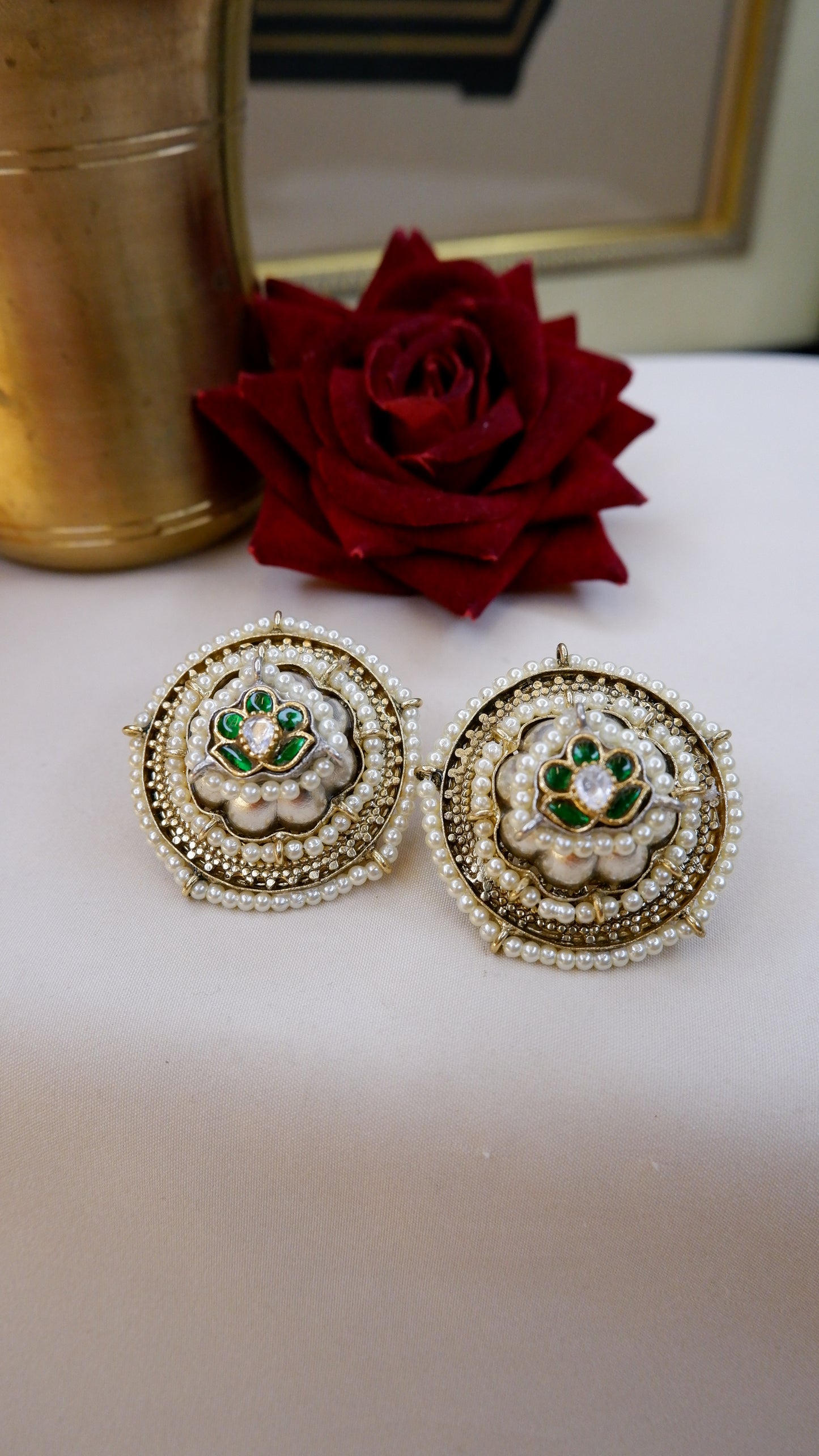 Saamya Studs