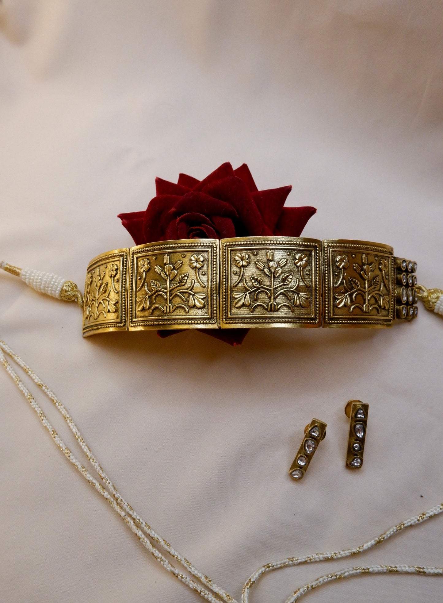 ROOHANI CHOKER