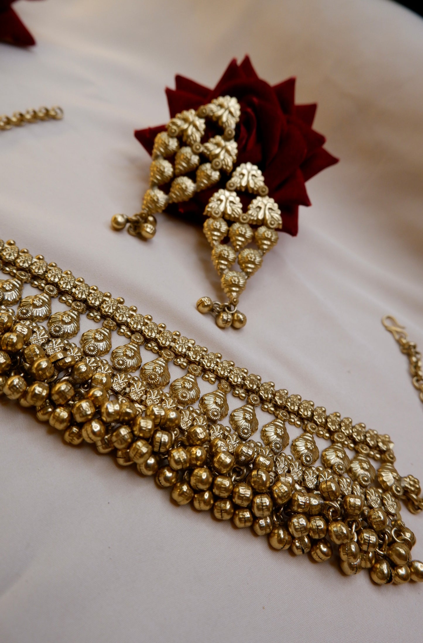 URMI CHOKER SET