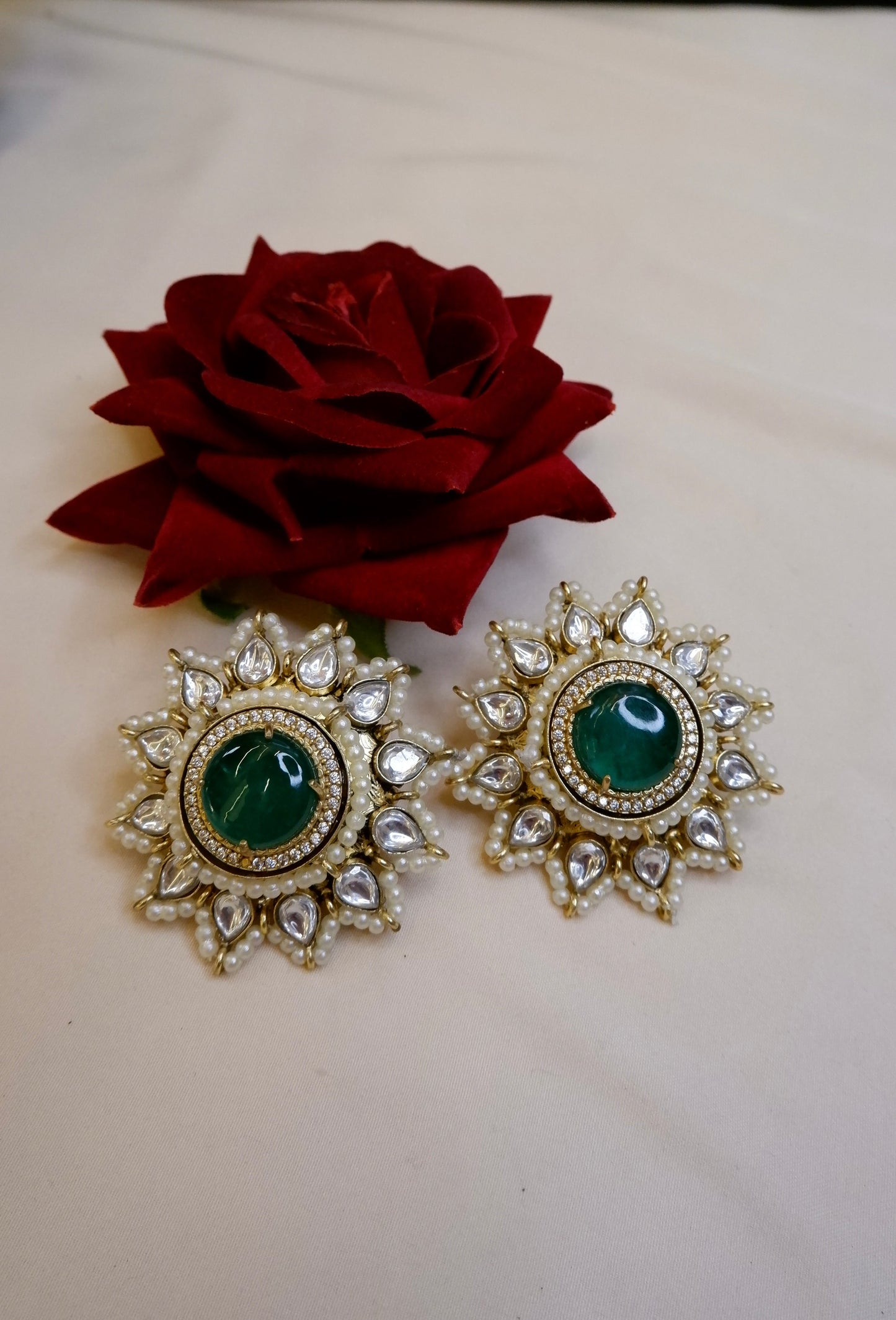 Gulbaano Studs