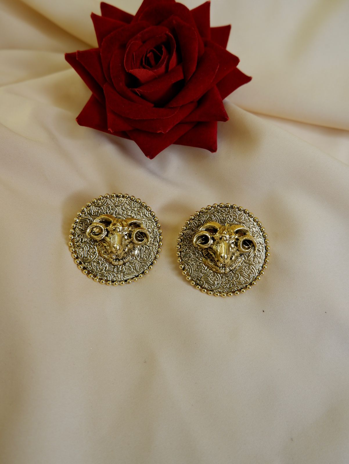 Fern studs
