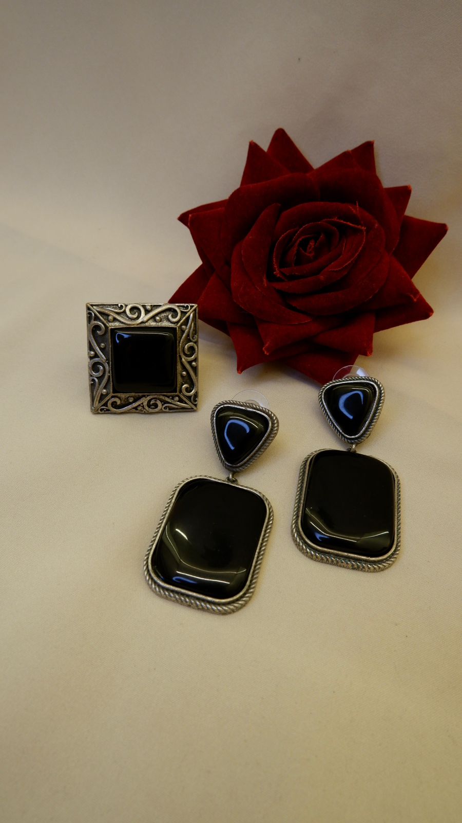 Ritwika Set