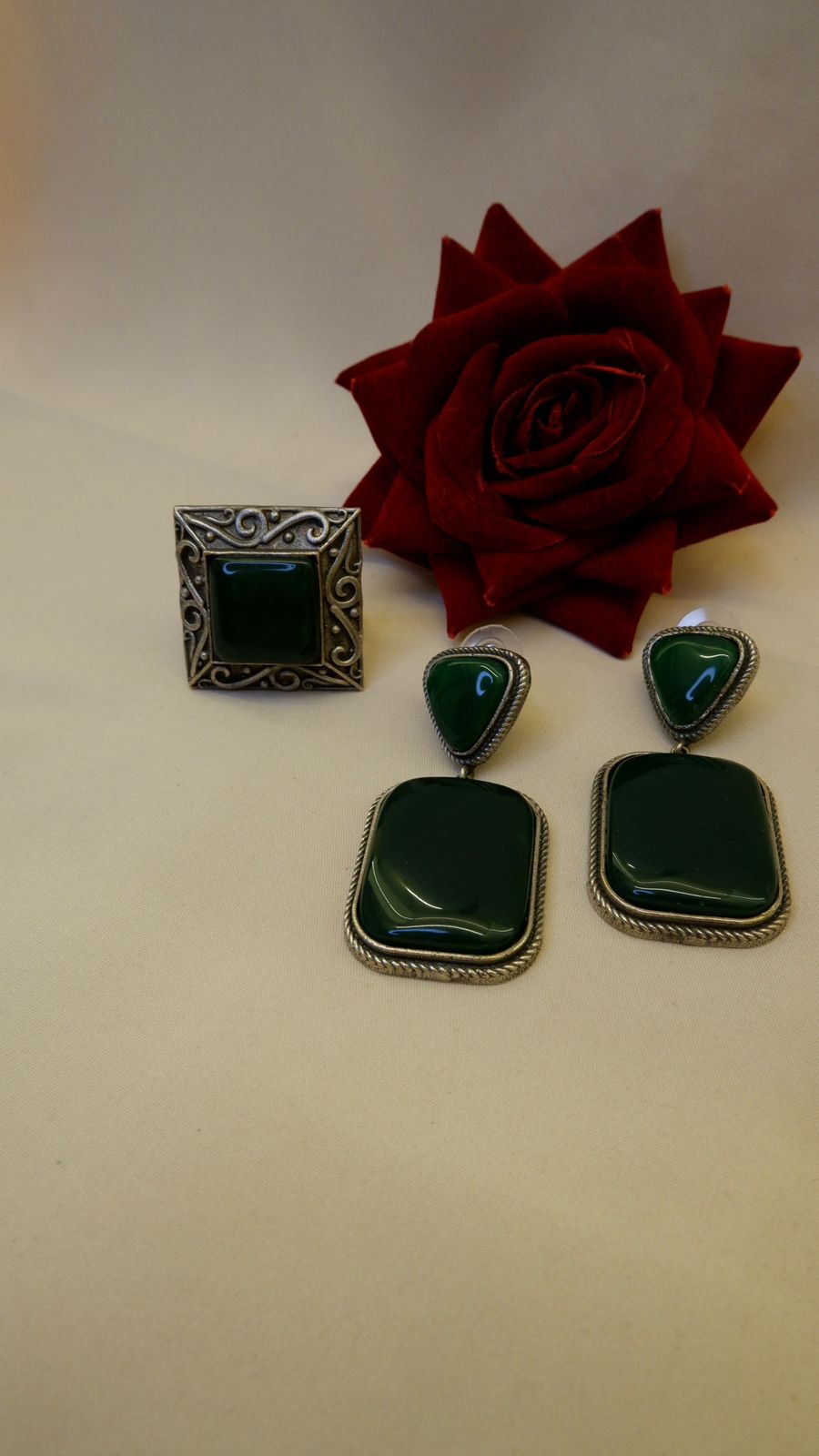Ritwika Set