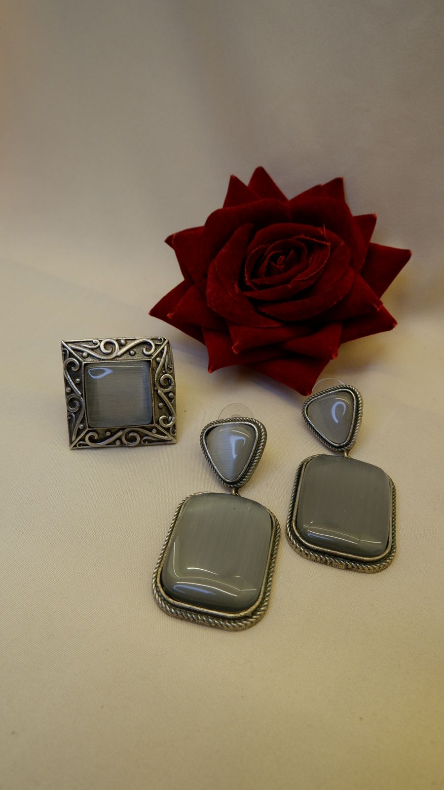 Ritwika Set