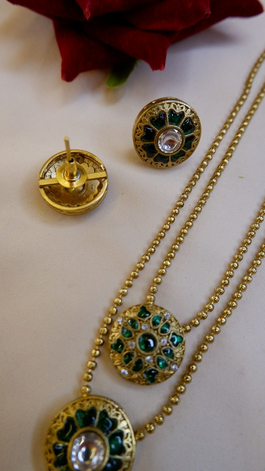 Mrig Neckset