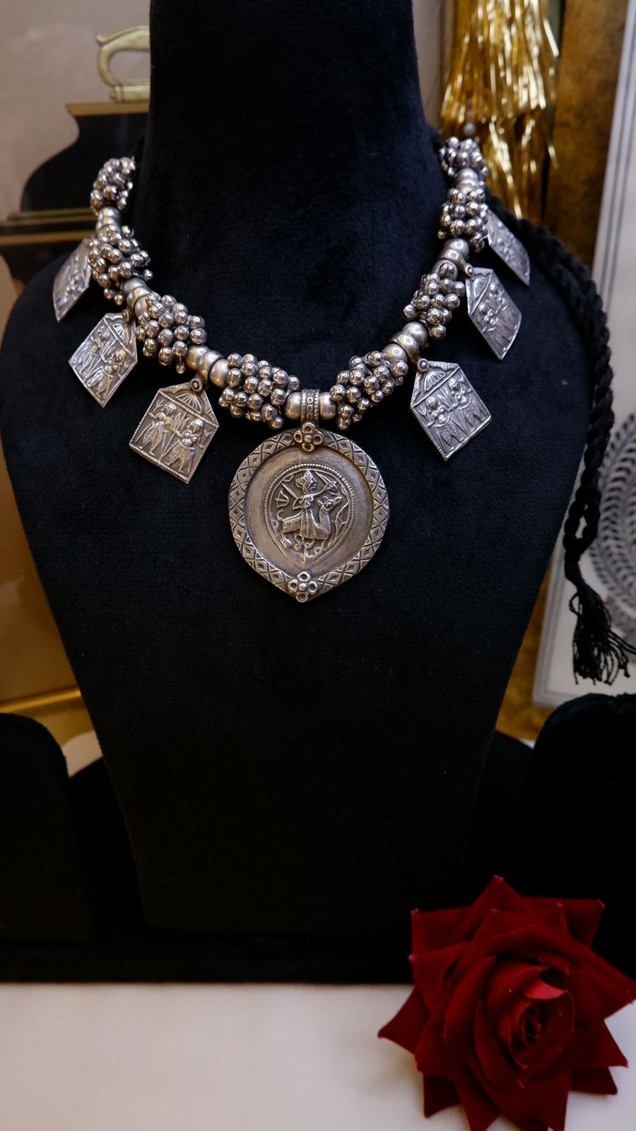 Tewata II Neckpiece