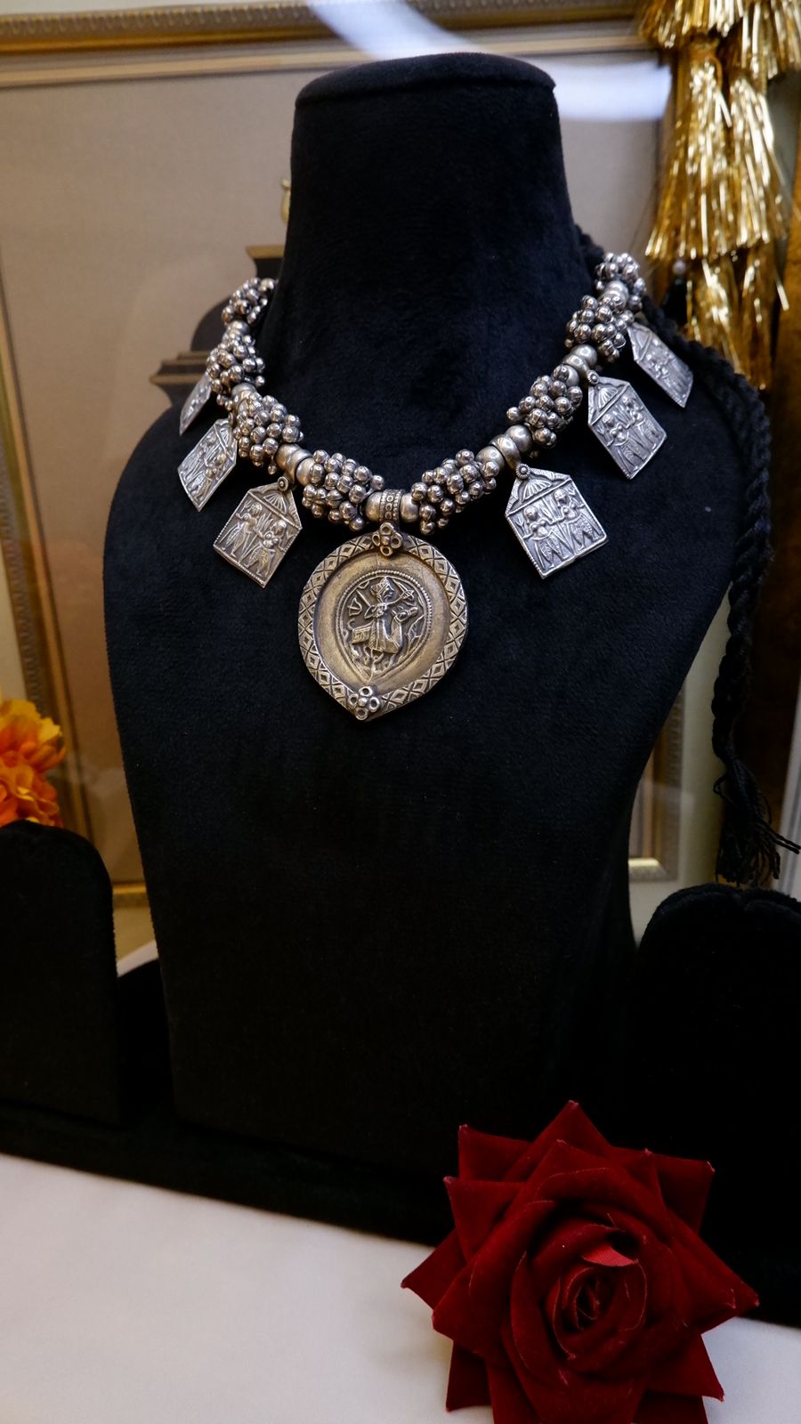 Tewata II Neckpiece