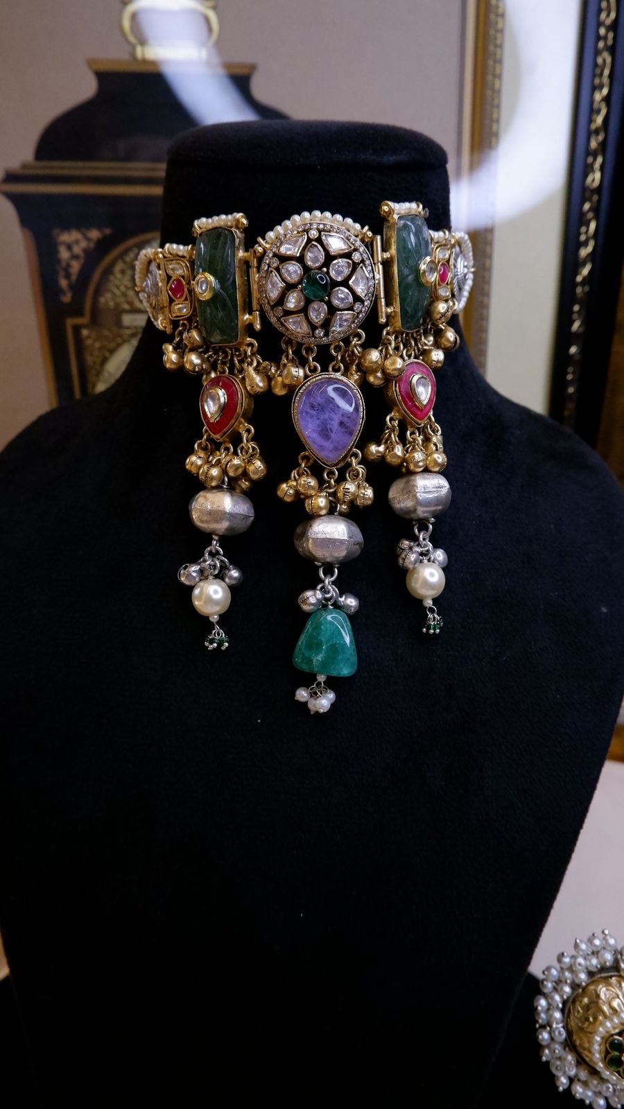 Meru Choker
