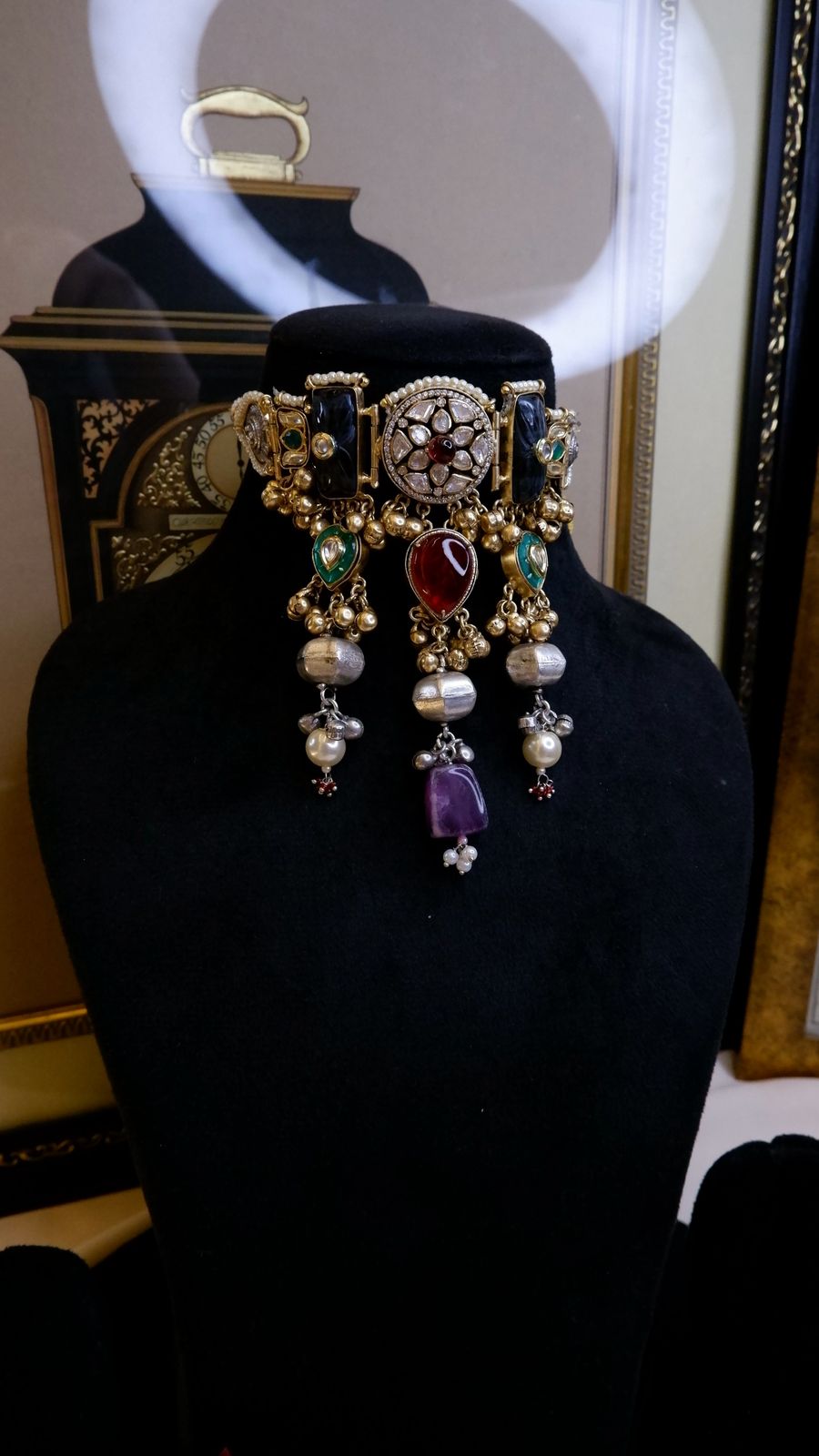 Meru Choker