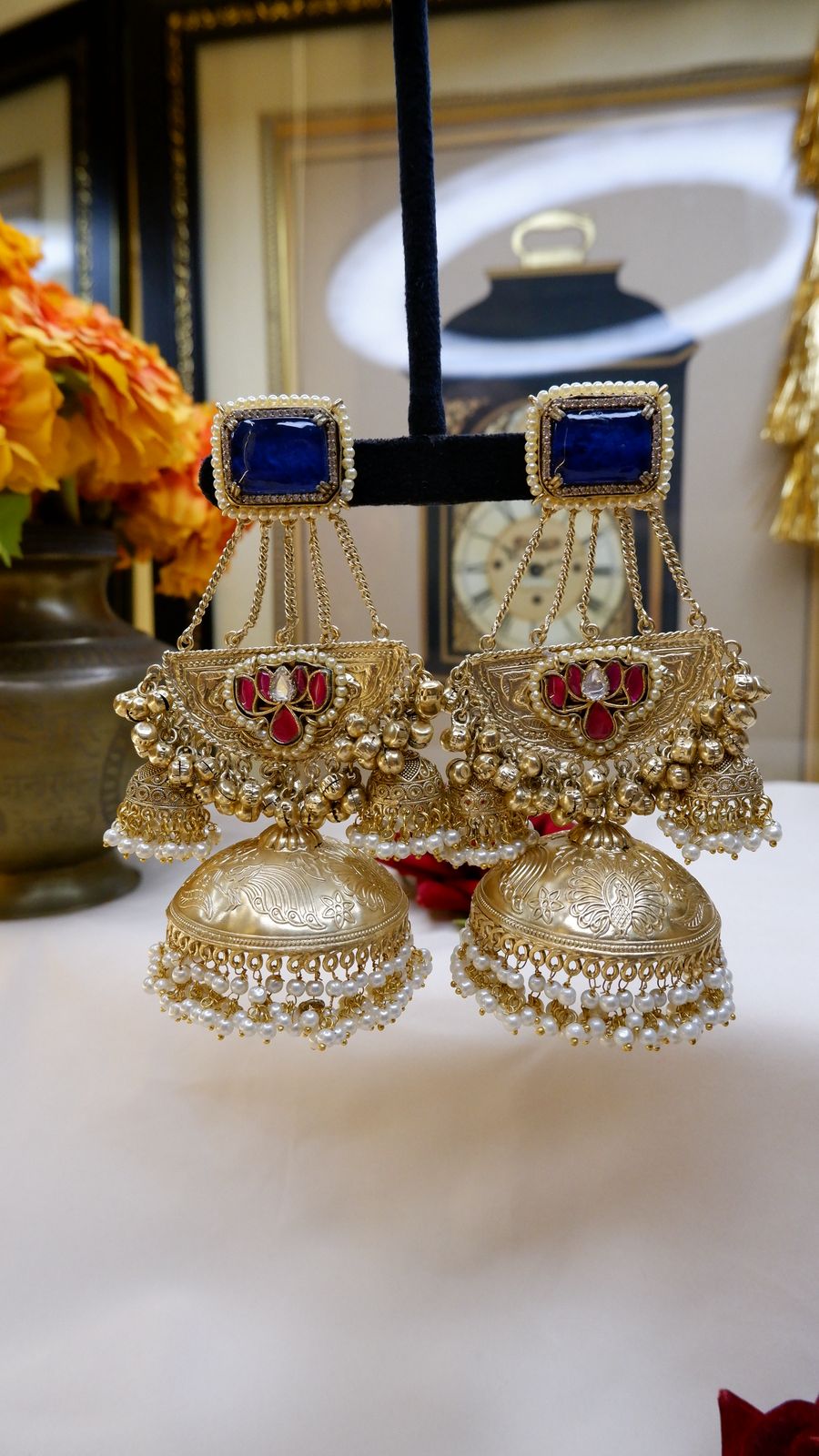 Nigaar Jhumkas