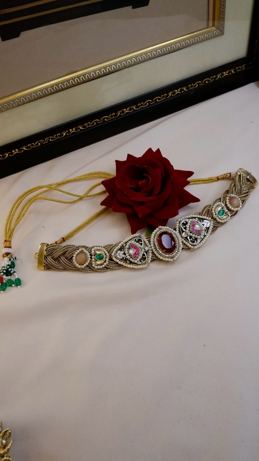Rasika choker