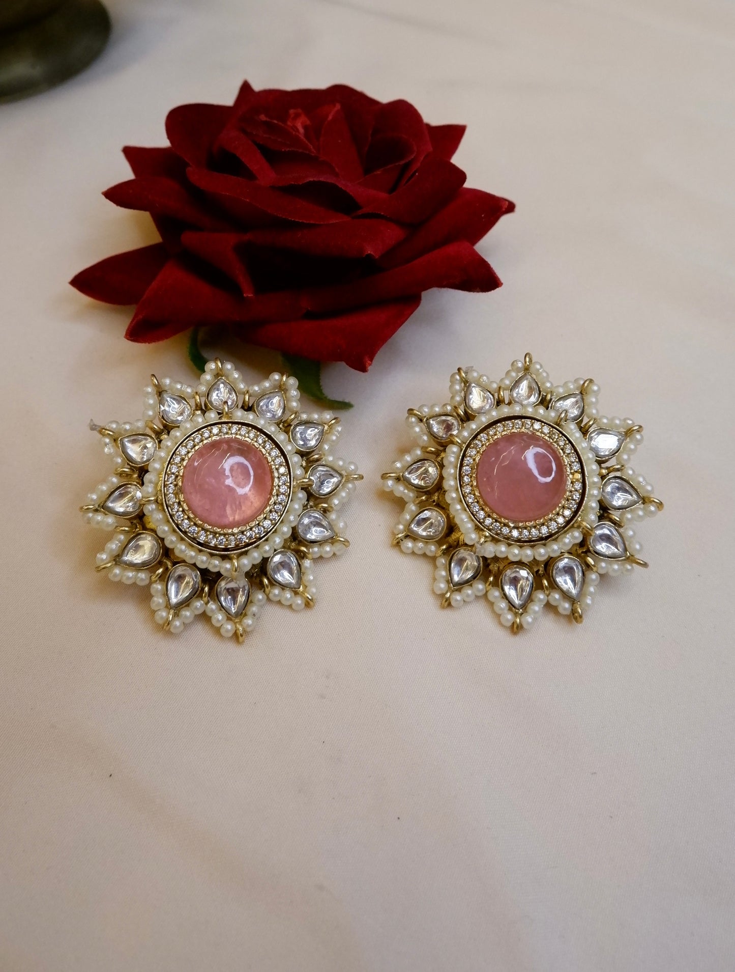 Gulbaano Studs