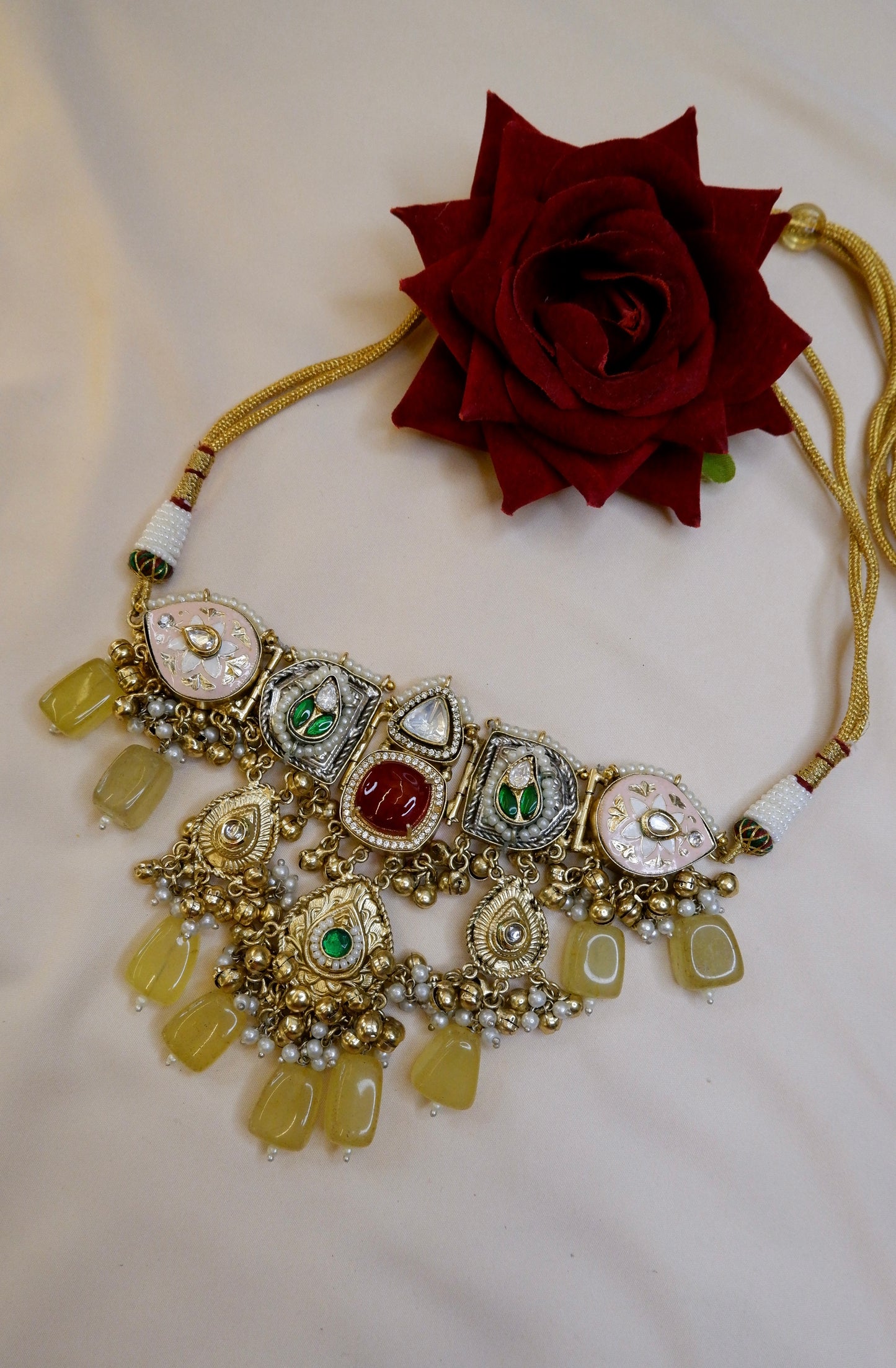 Gorja Neck Choker