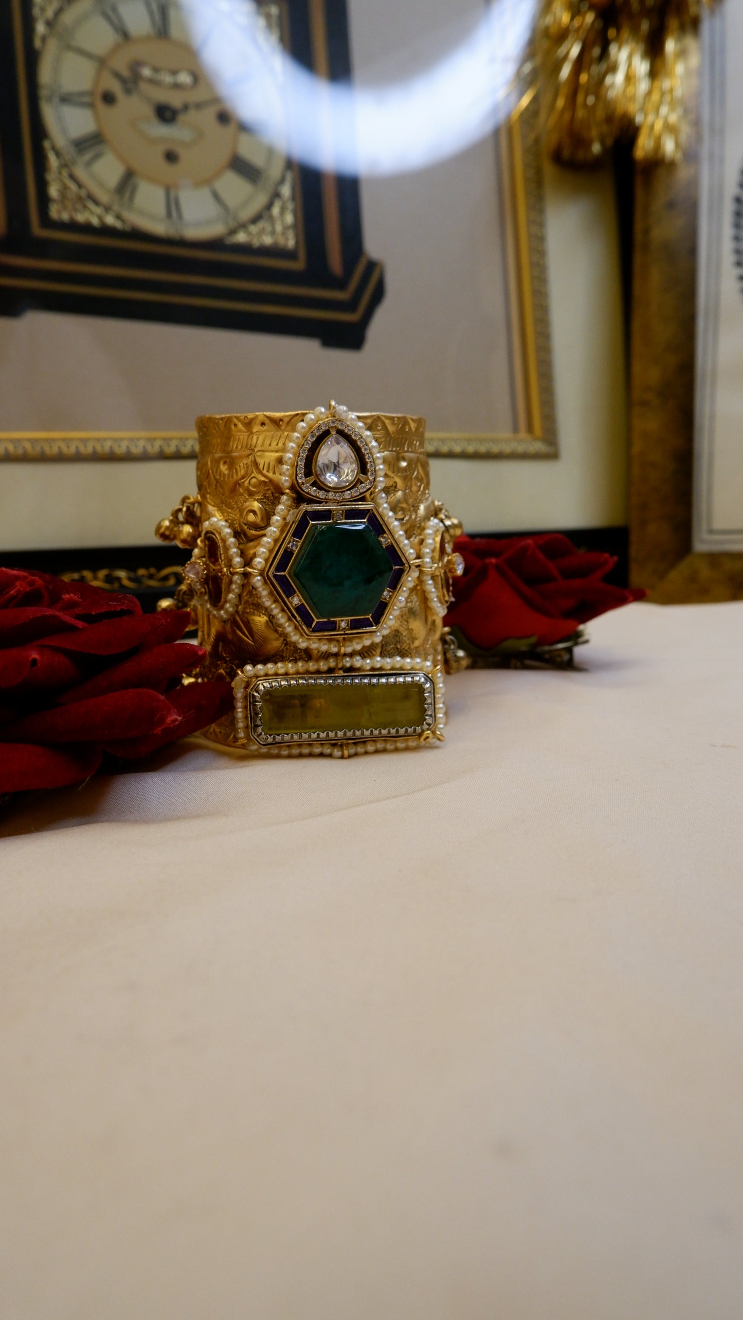 Parinaaz cuff