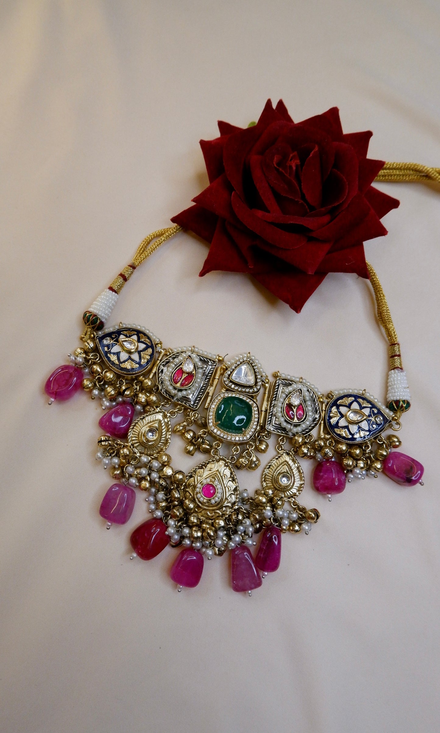 Gorja Neck Choker