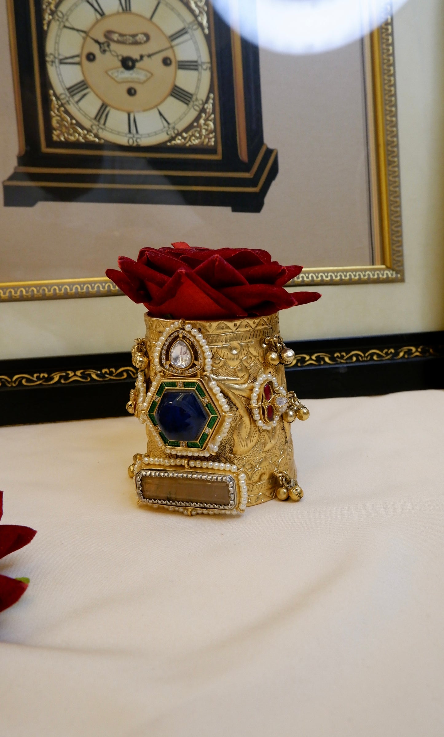 Parinaaz cuff
