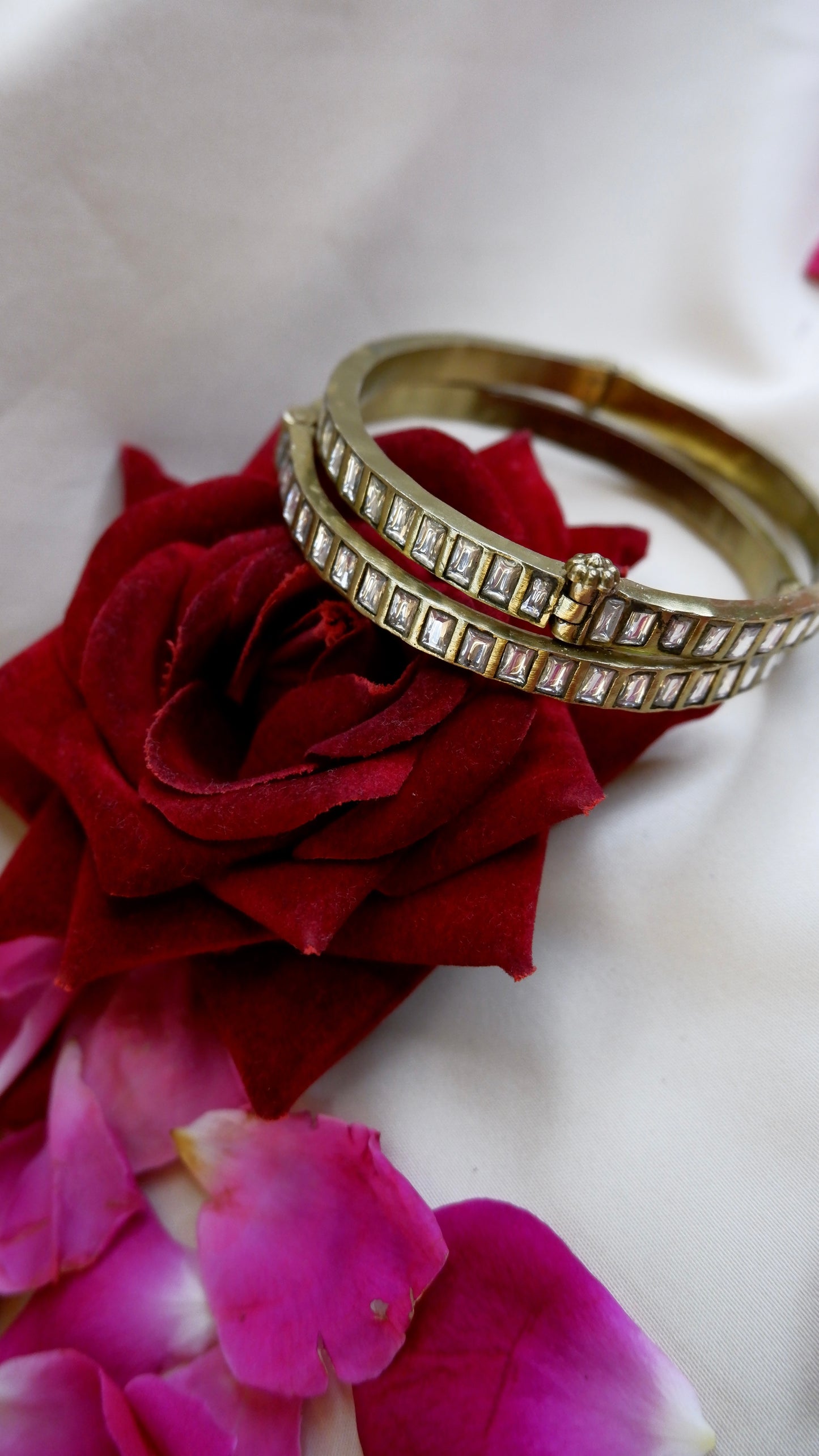 Tara Bangle