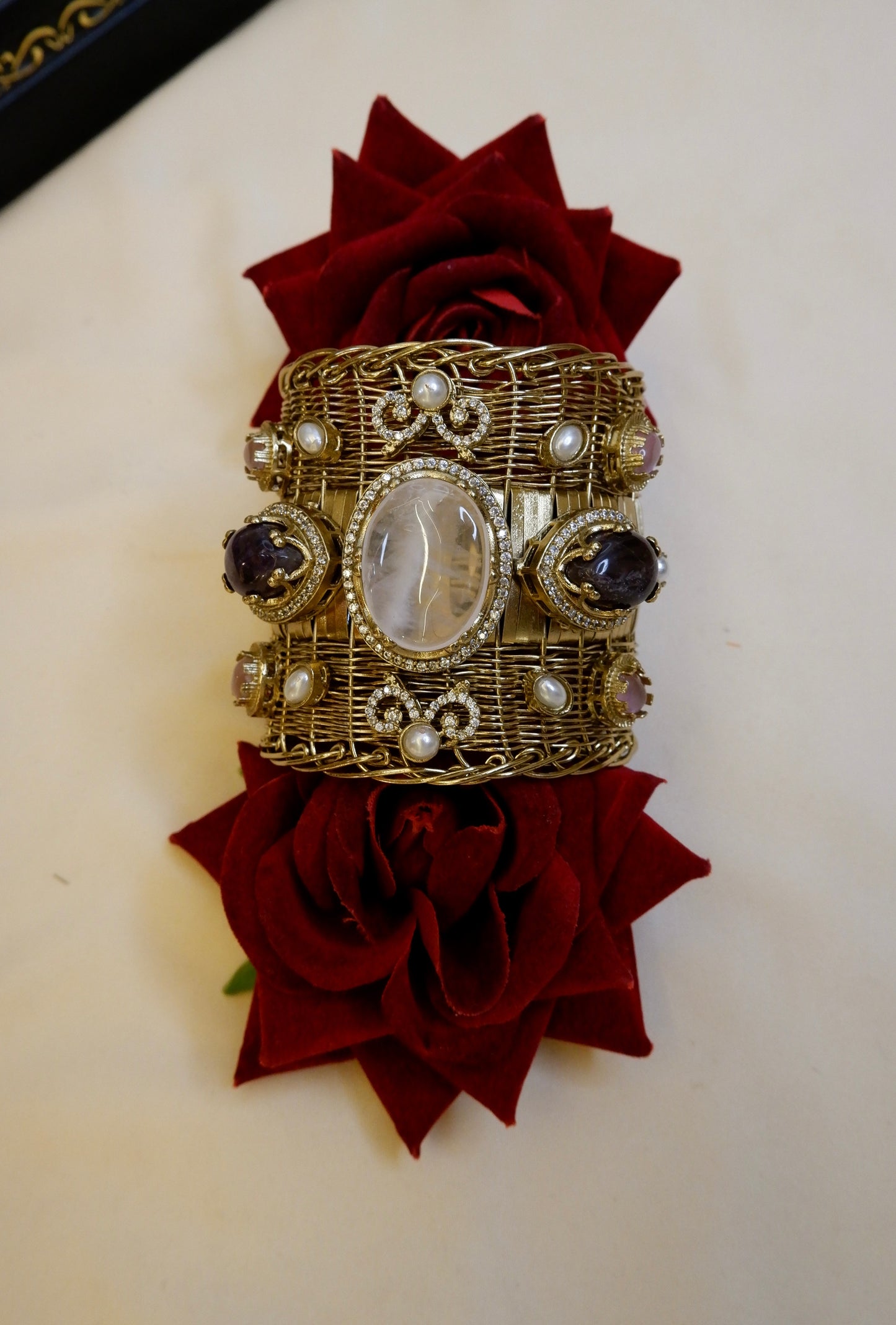 Zoya Cuff