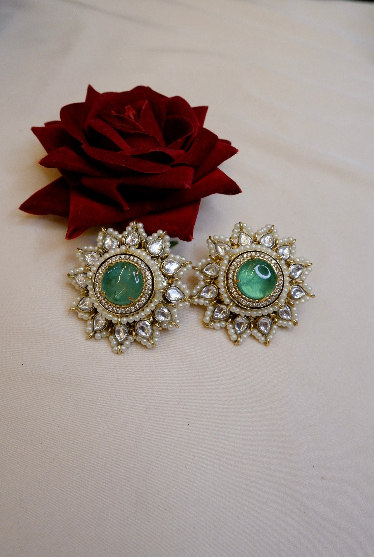 Gulbaano Studs
