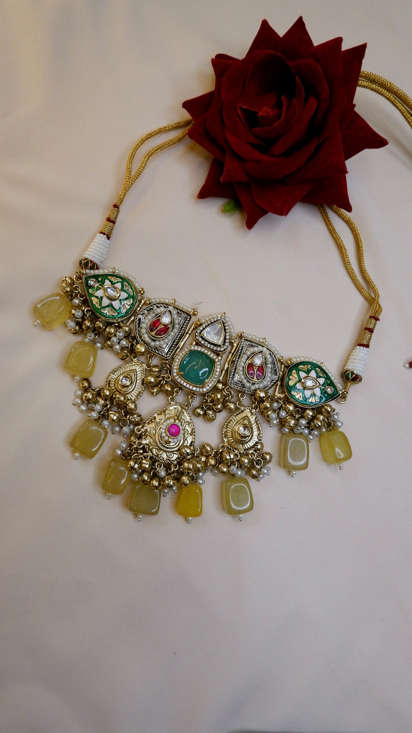 Gorja Neck Choker