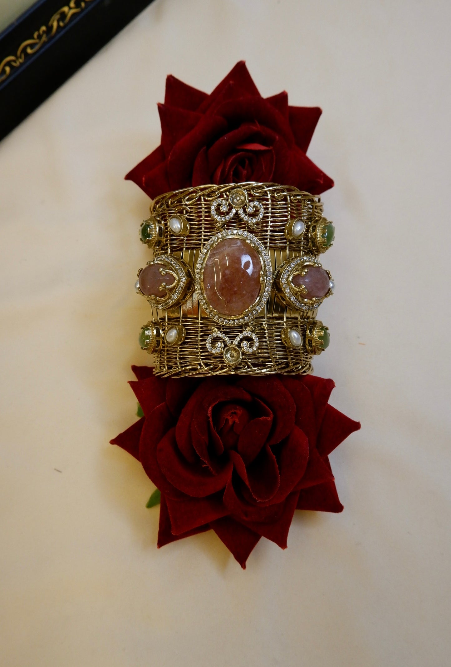 Zoya Cuff