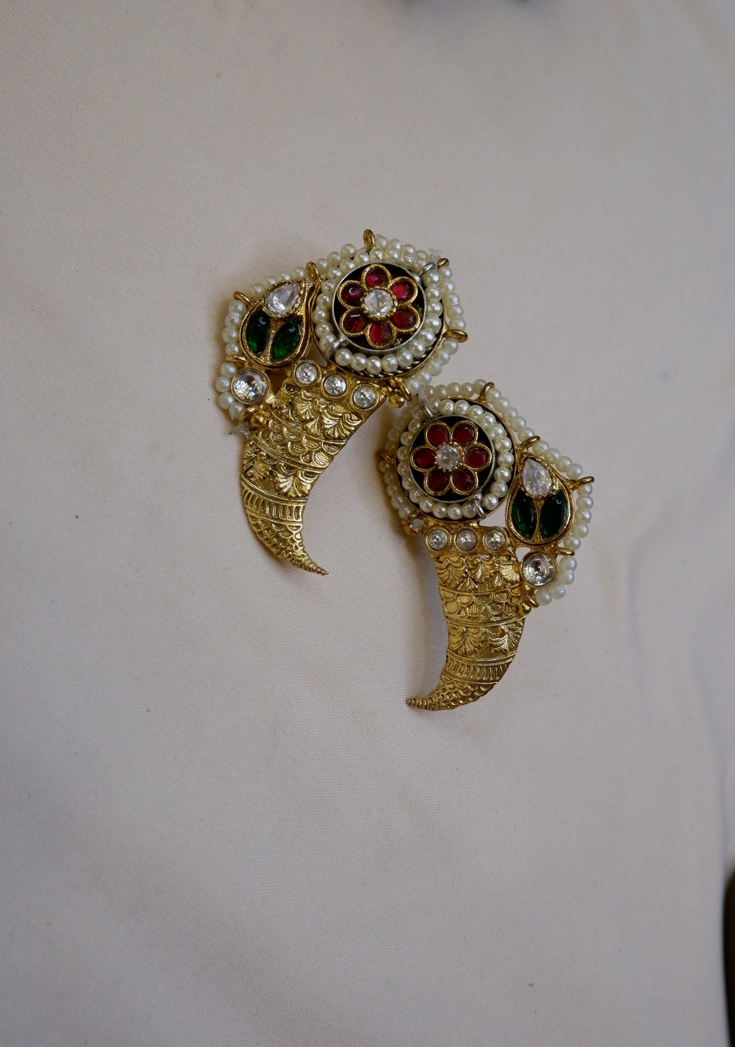 Parinaaz studs