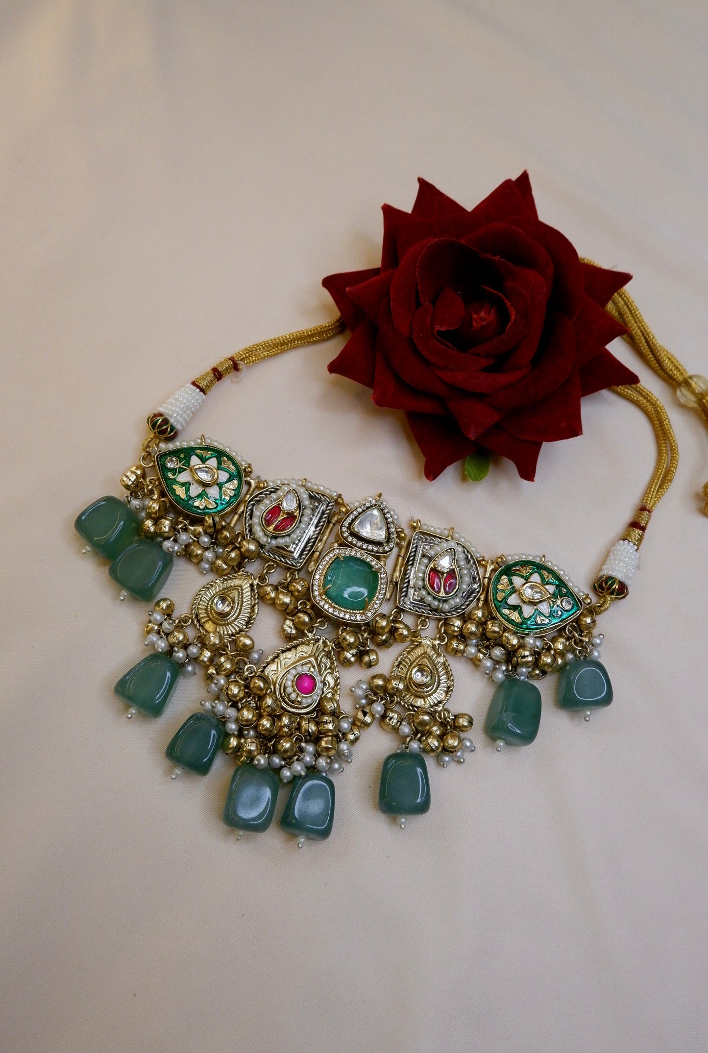 Gorja Neck Choker