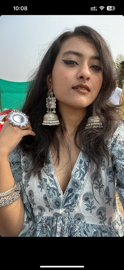 Hayat Jhumkas