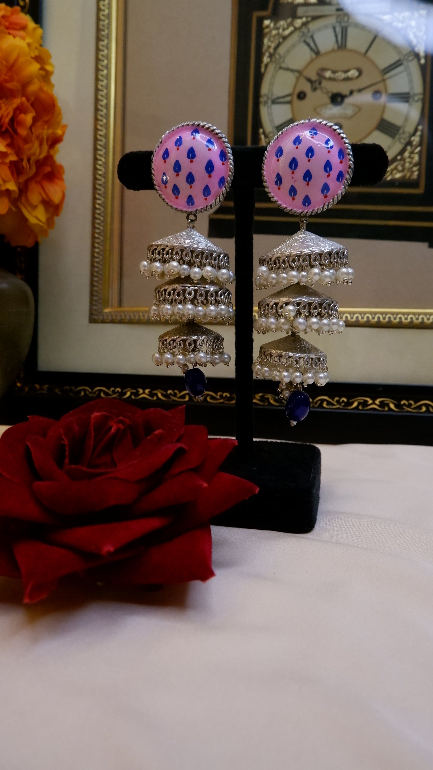 Raaghvi Jhumkas