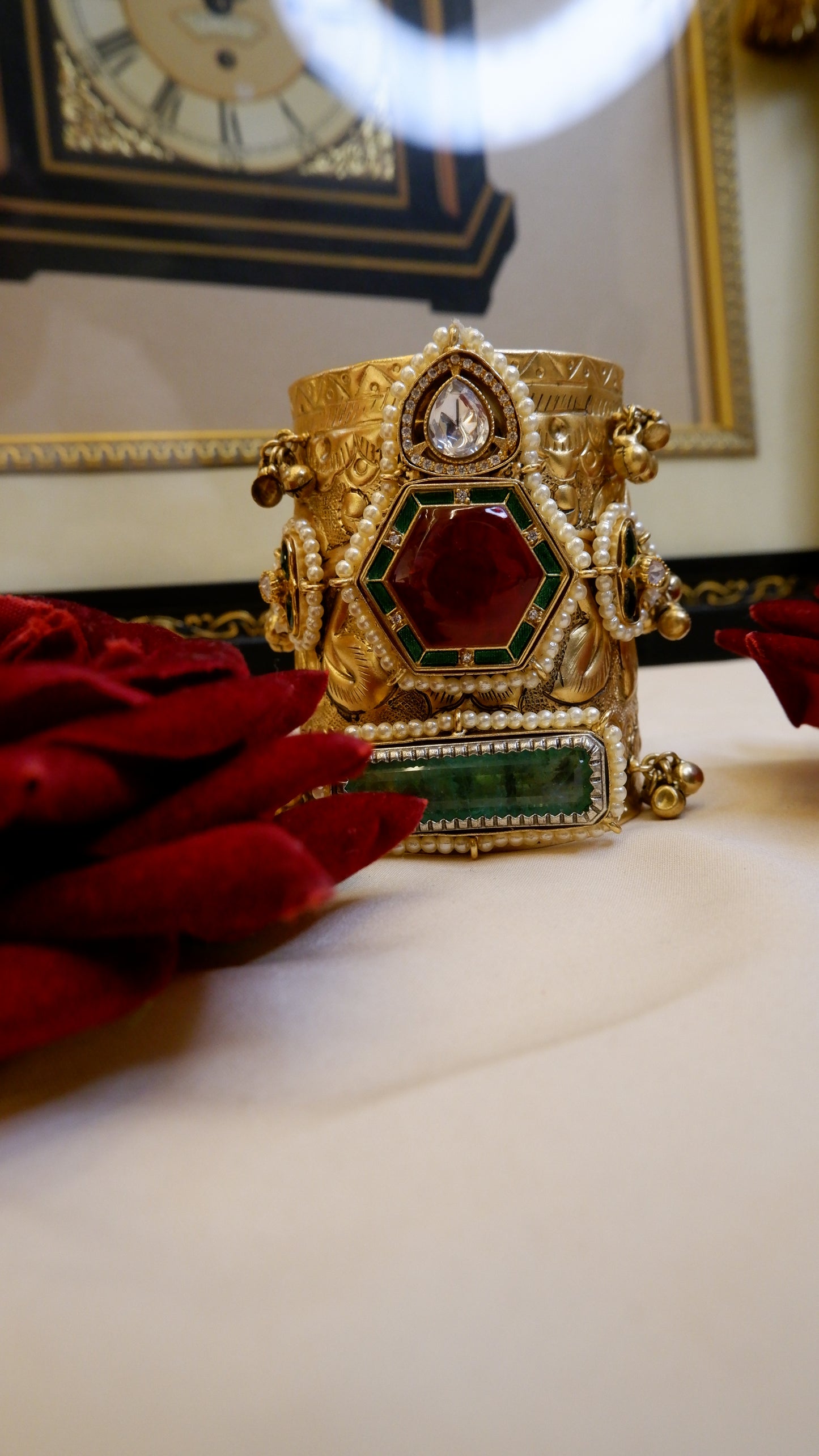 Parinaaz cuff