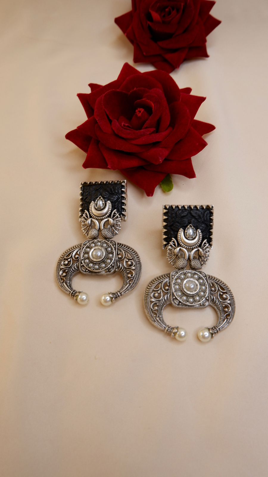 Chaarvi Studs