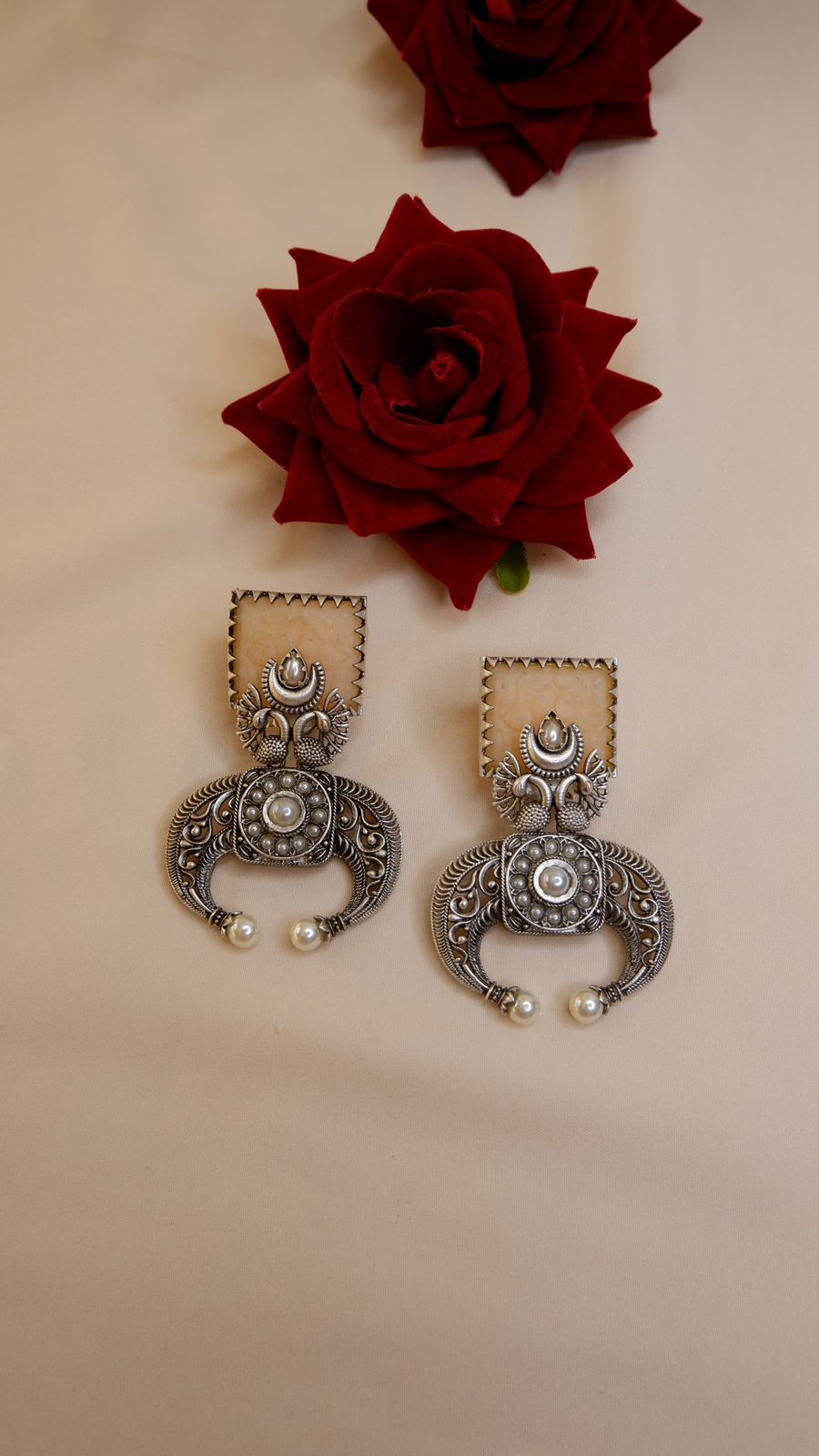 Chaarvi Studs