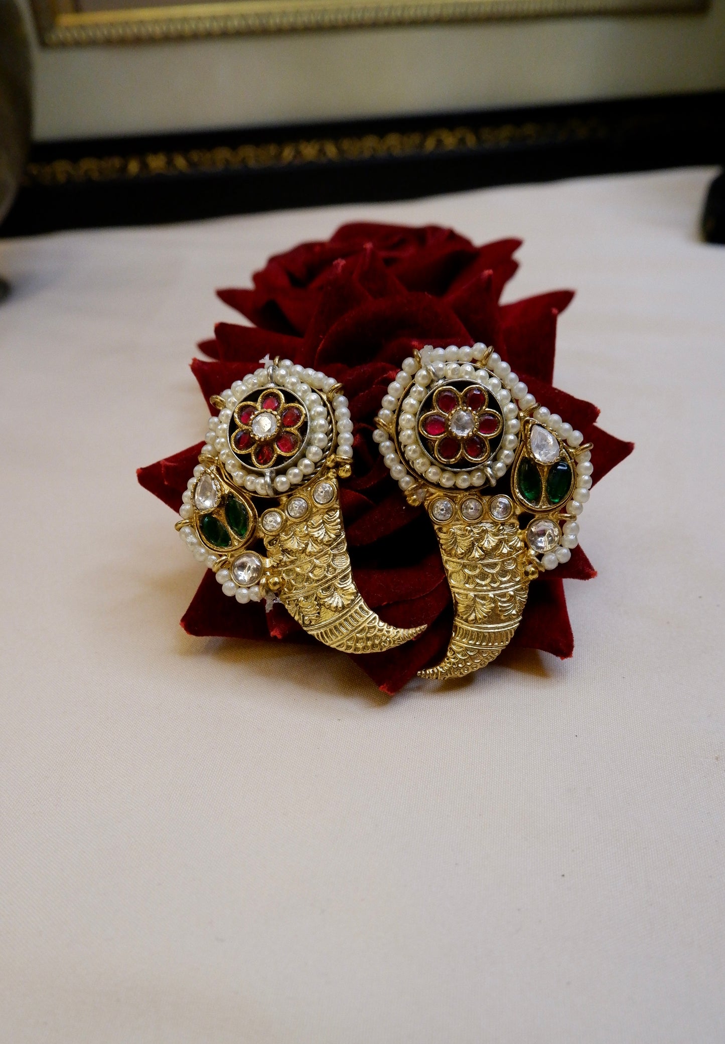 Parinaaz studs