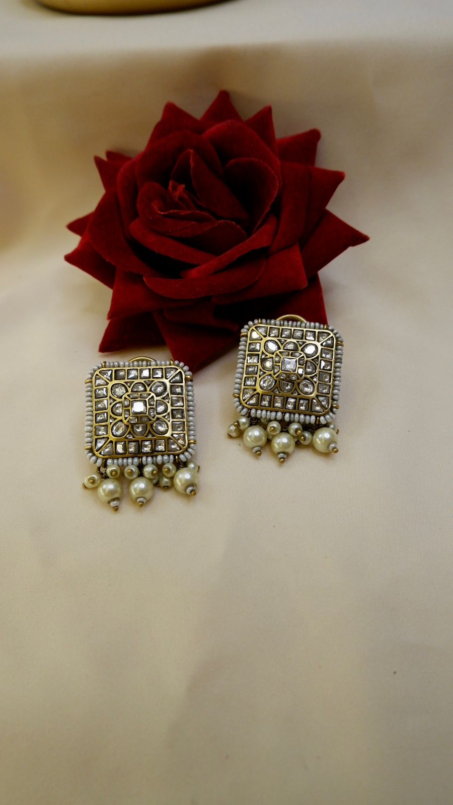 Humaira studs