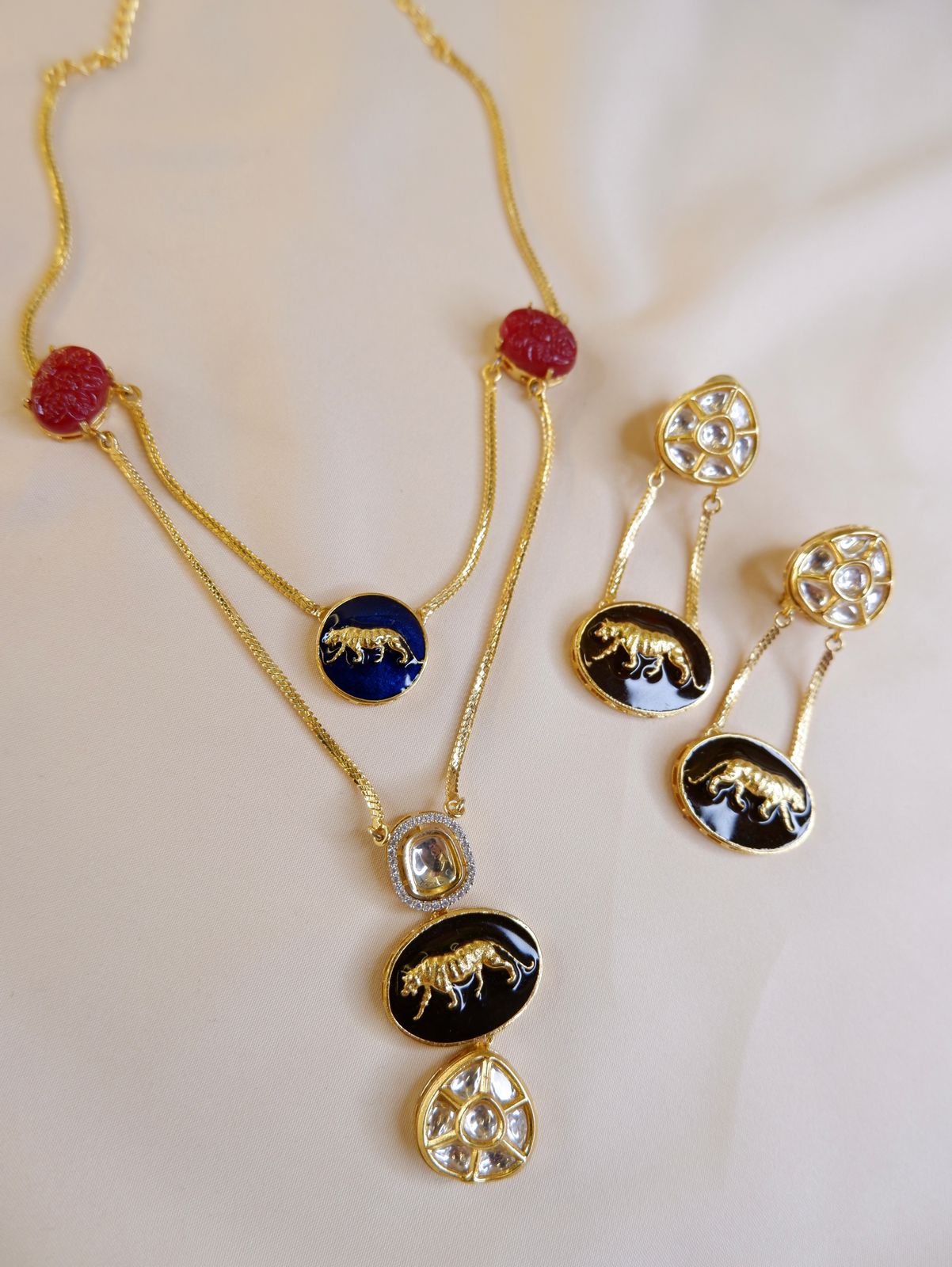 Tagore Neckset