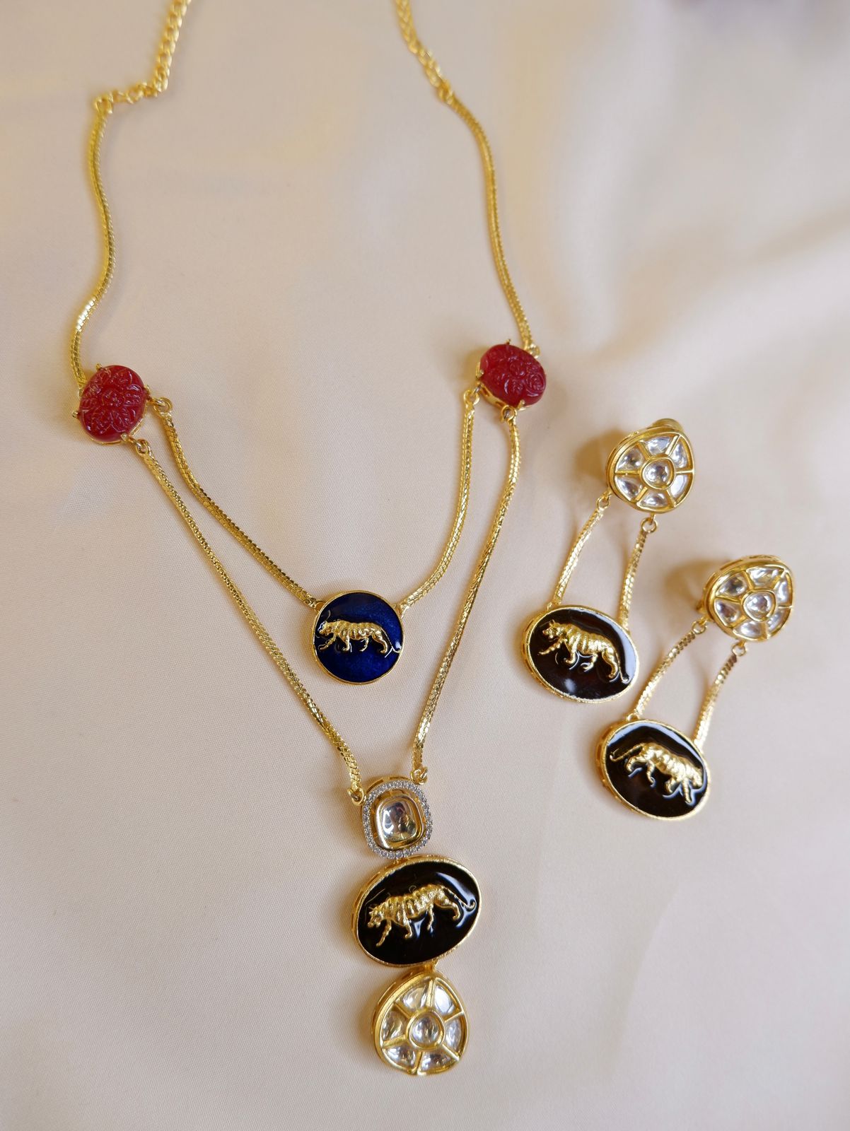 Tagore Neckset