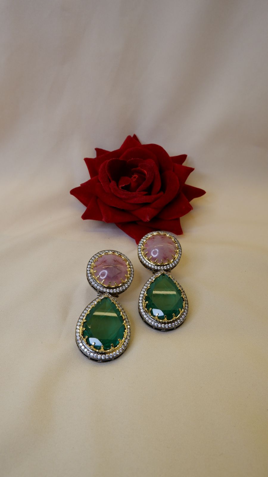 Victoria studs