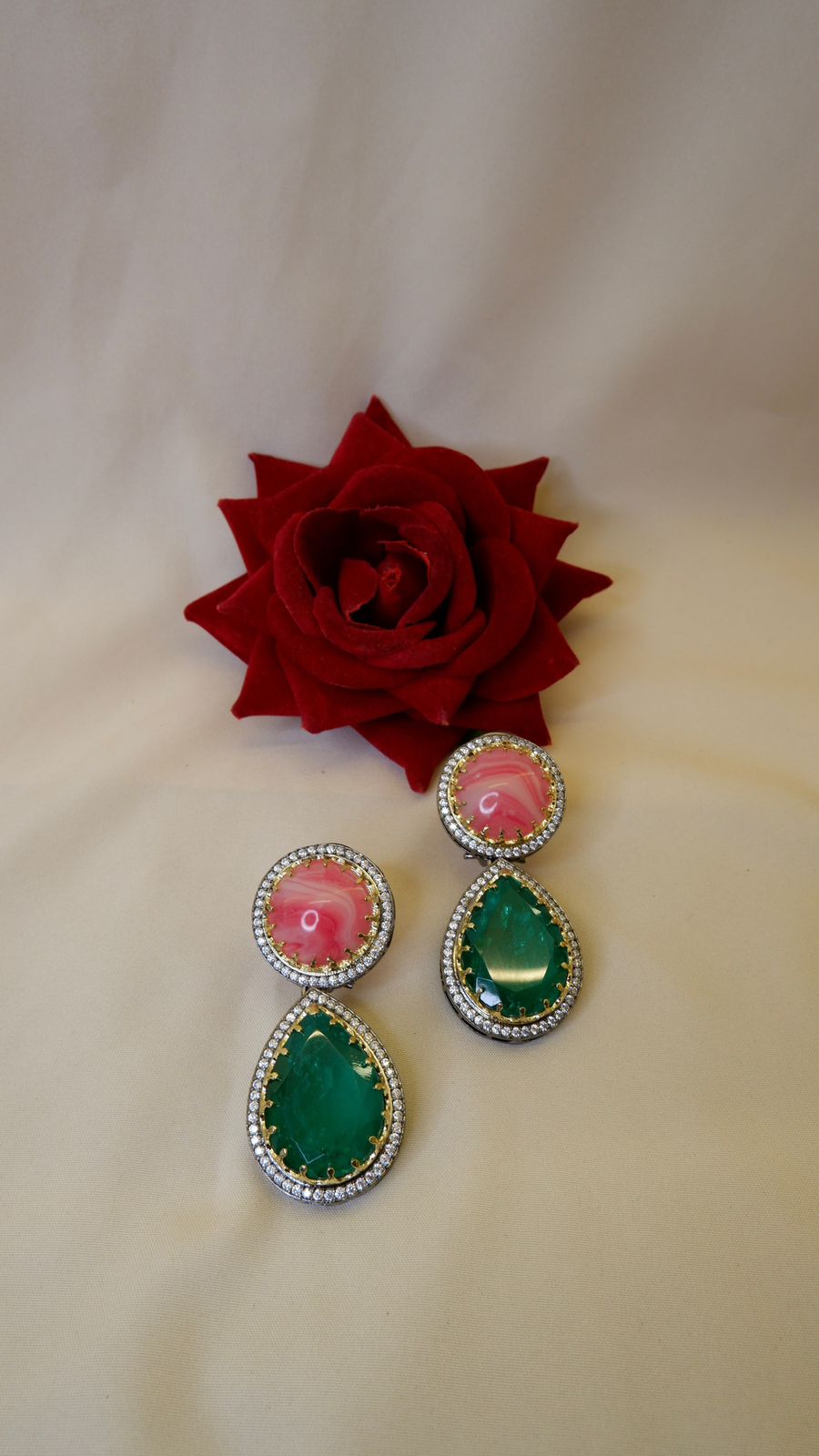 Victoria studs