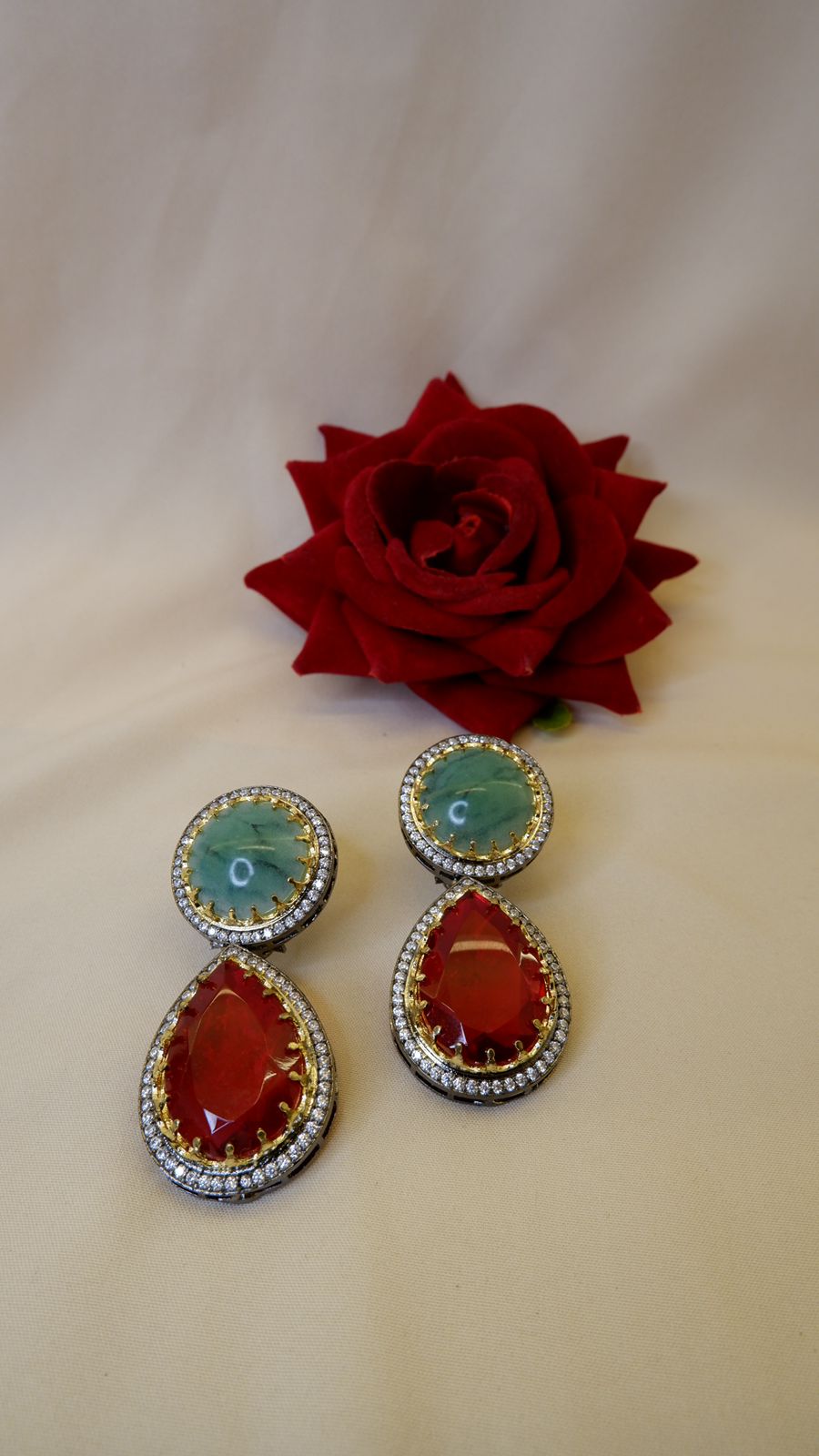 Victoria studs