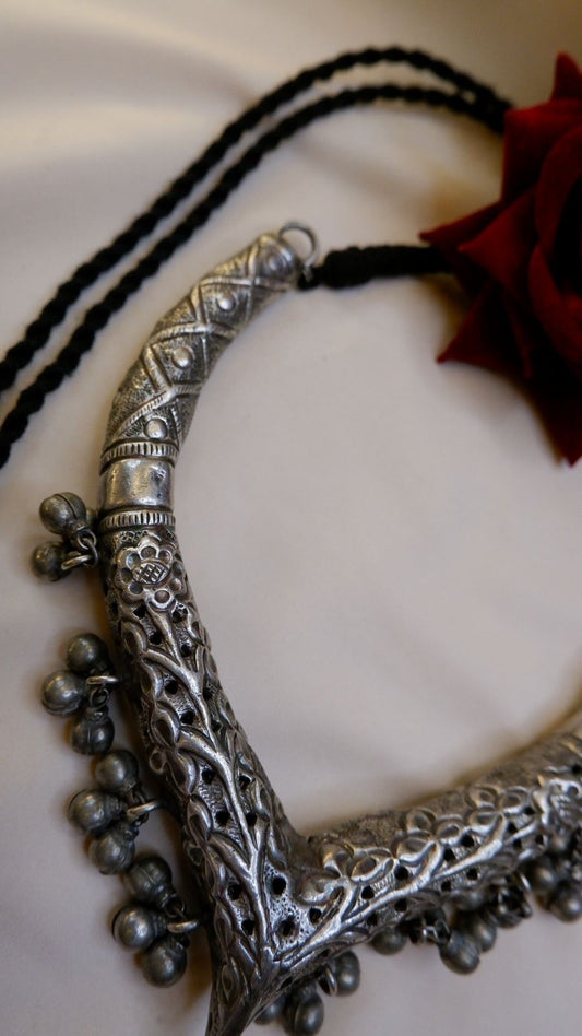 Bindusar Hansli Neckpiece